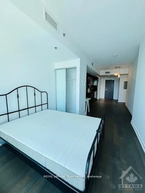 199 SLATER Street 1403, Ottawa Centre, ON K1P 0C8