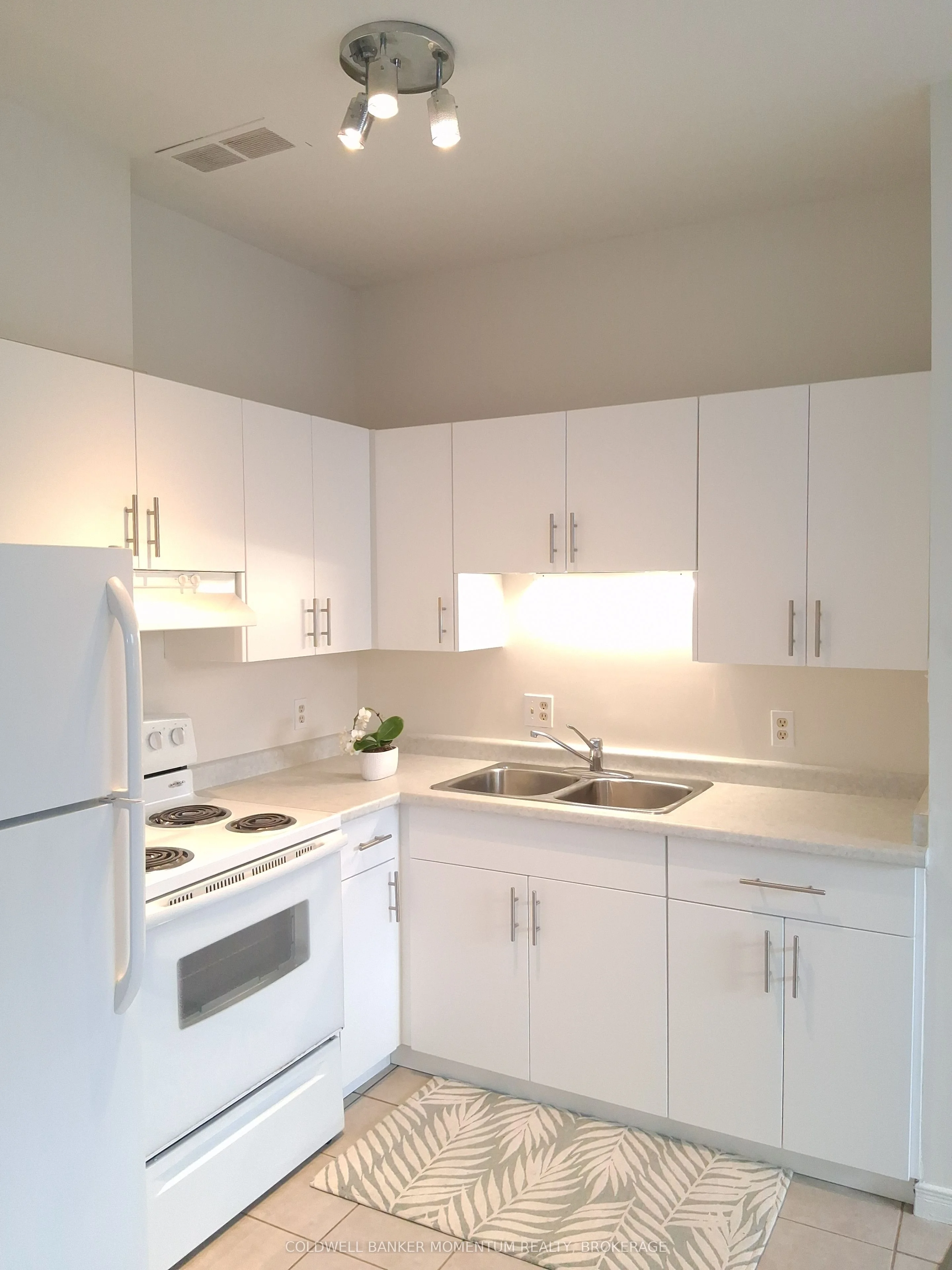 109 George Street 2, St. Catharines, ON L2R 5P2