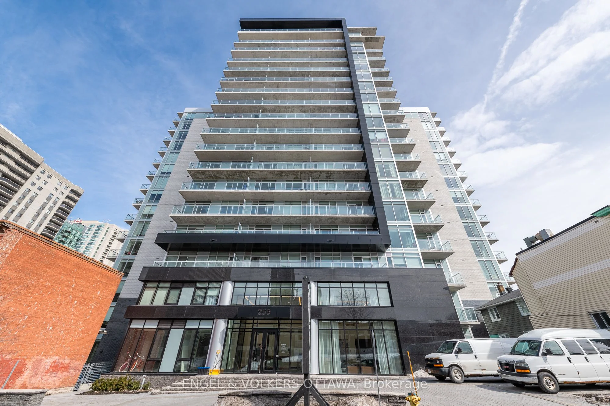 255 BAY Street 1305, Ottawa Centre, ON K1R 0C5
