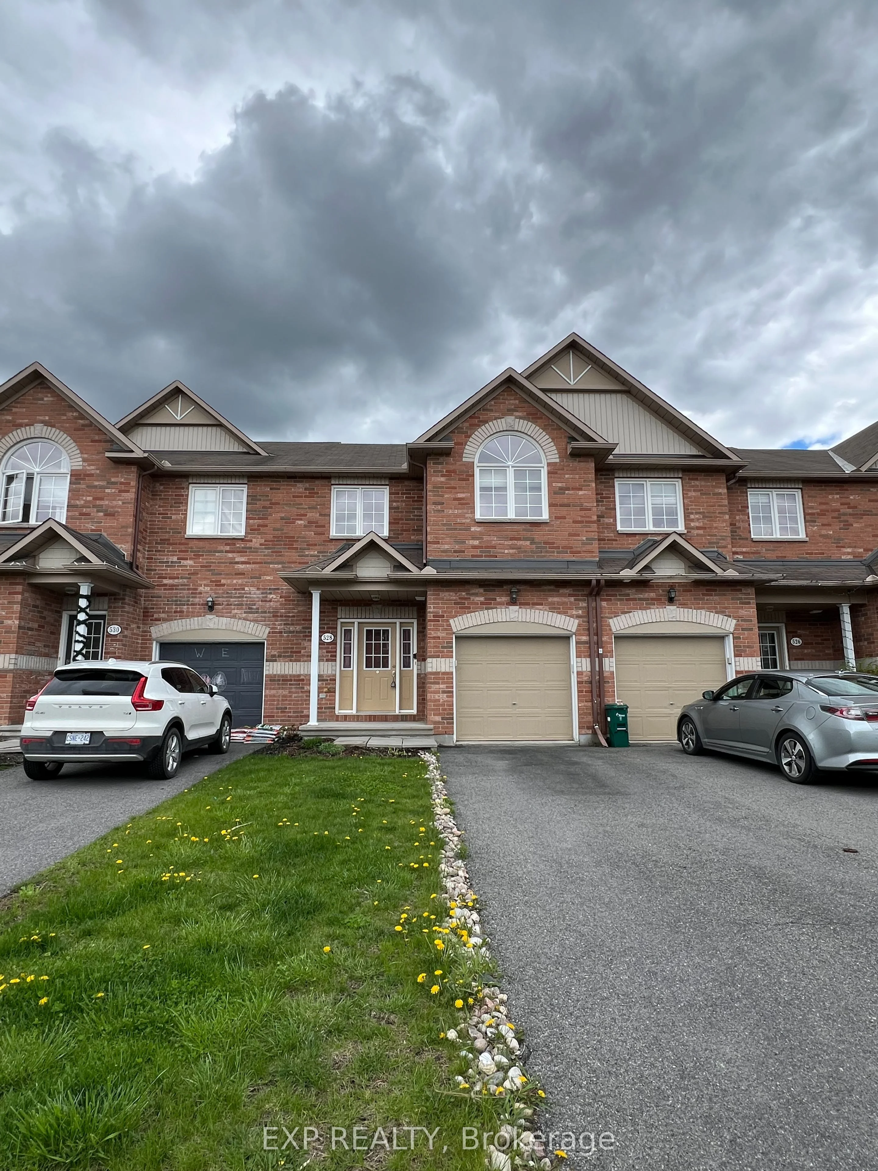 528 Fordell Avenue, Kanata, On K2w 0b4