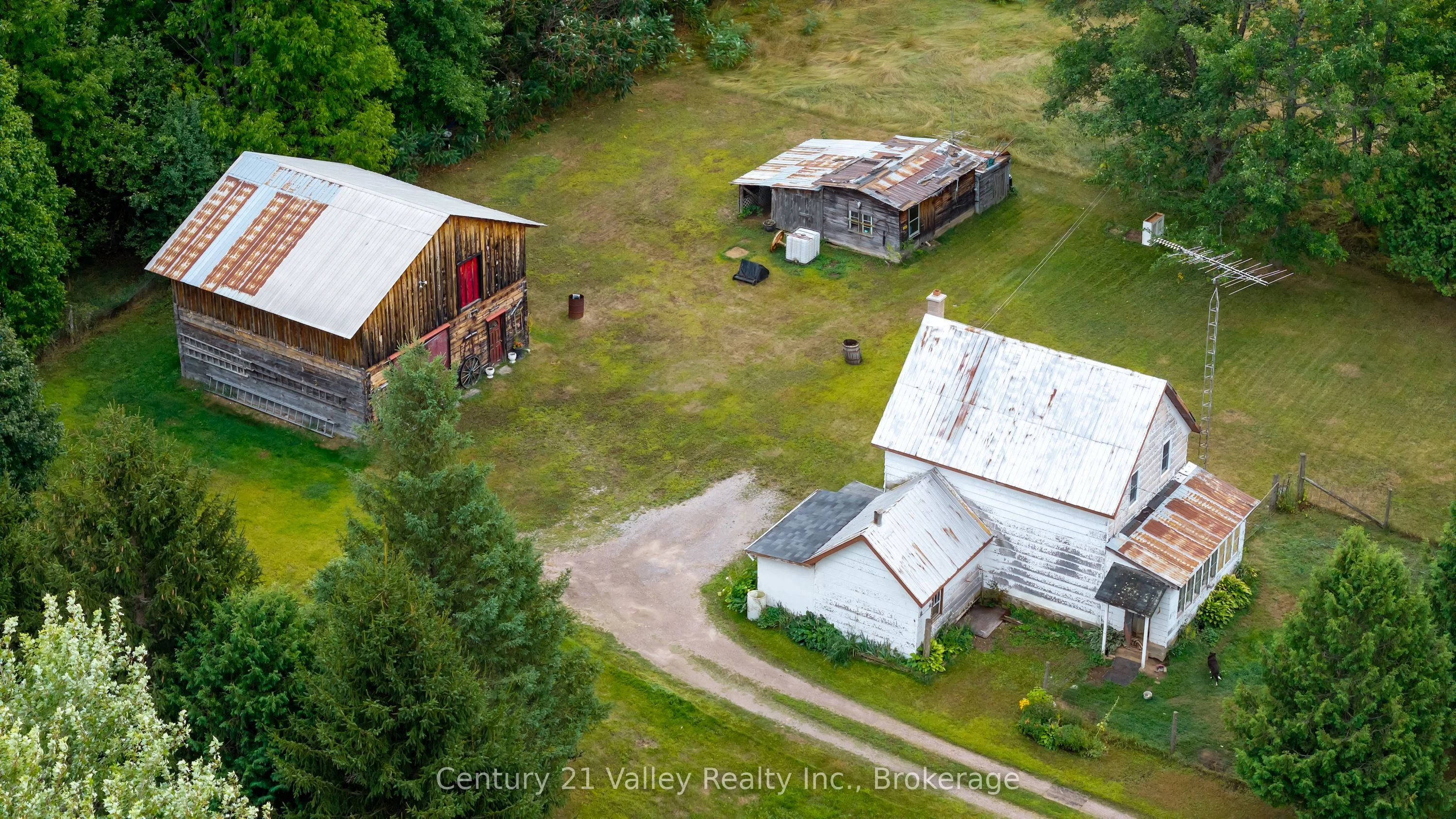 718 Crooked Rapids Road, North Algona Wilberforce, ON K0J 1T0