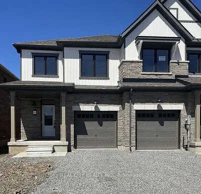 Att/Row/Townhouse in Welland