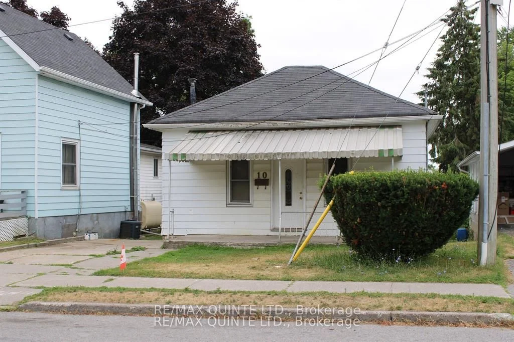 10 Terrance Street, Quinte West, ON K8V 2L5
