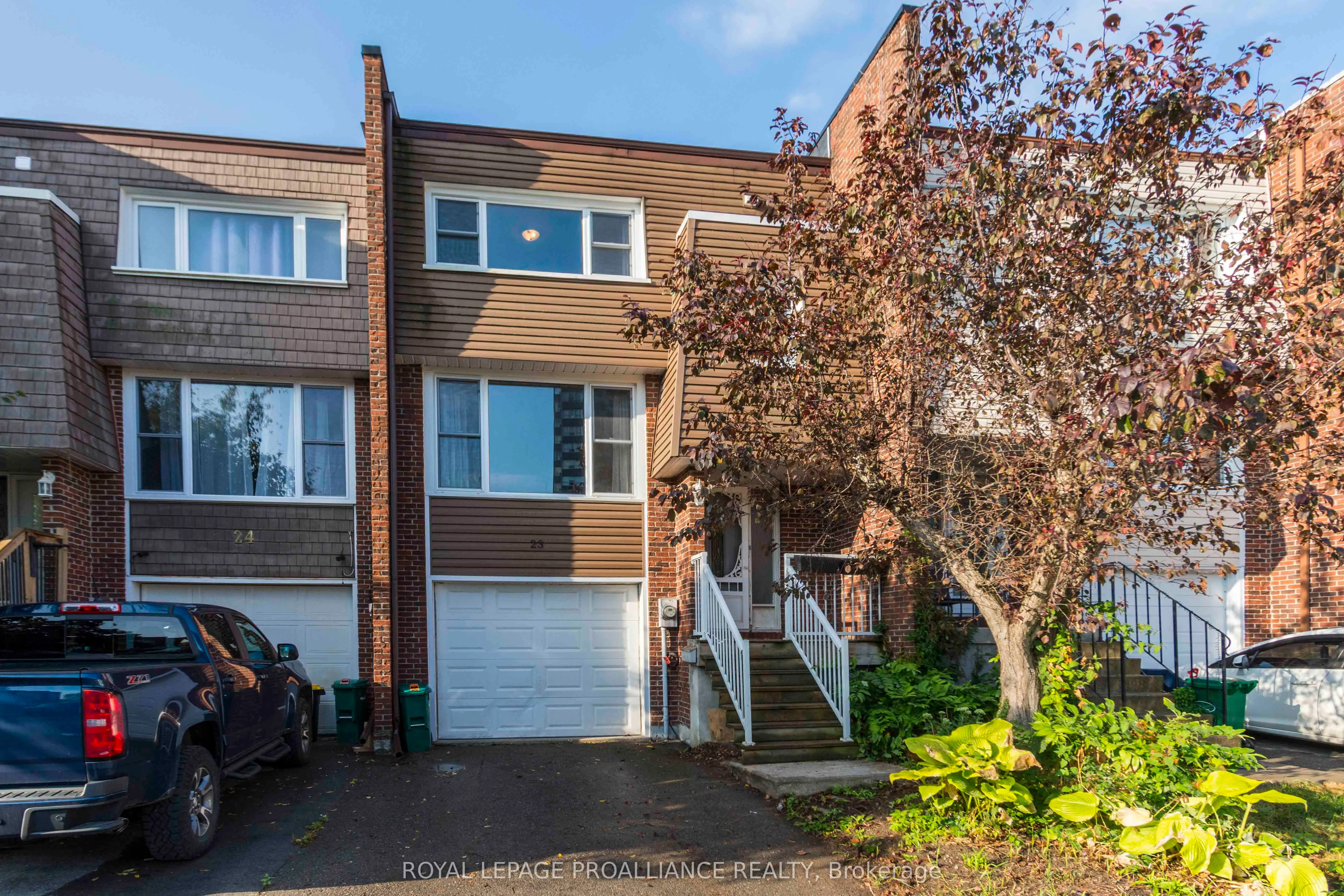 23 Anna Court, Quinte West, ON K8V 5Y4