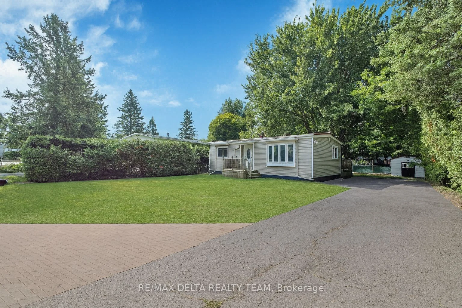 25 Fringewood Drive, Stittsville - Munster - Richmond, ON K2S 1T4