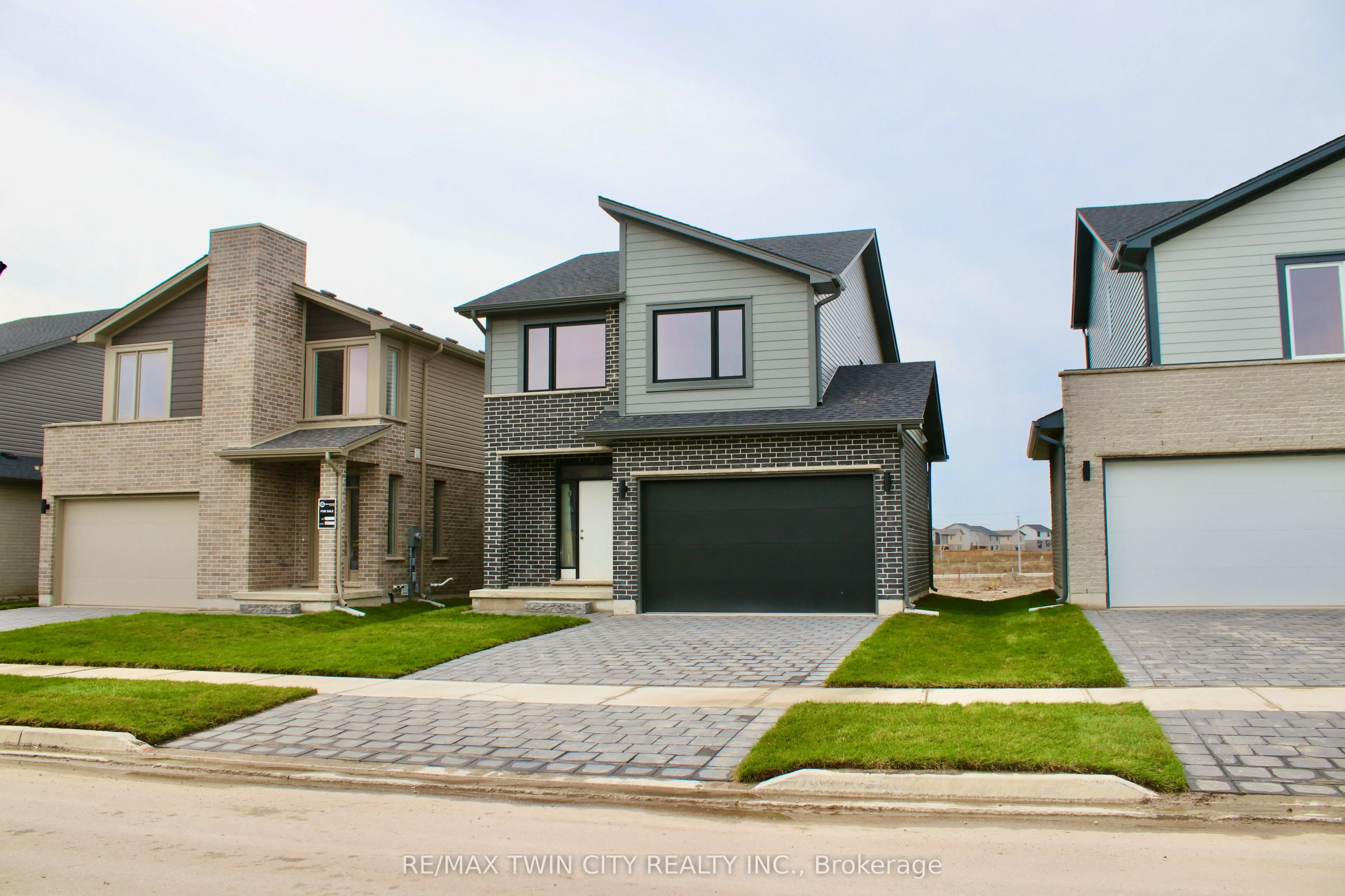 2258 Southport Crescent N, London South, ON N6M 0A1