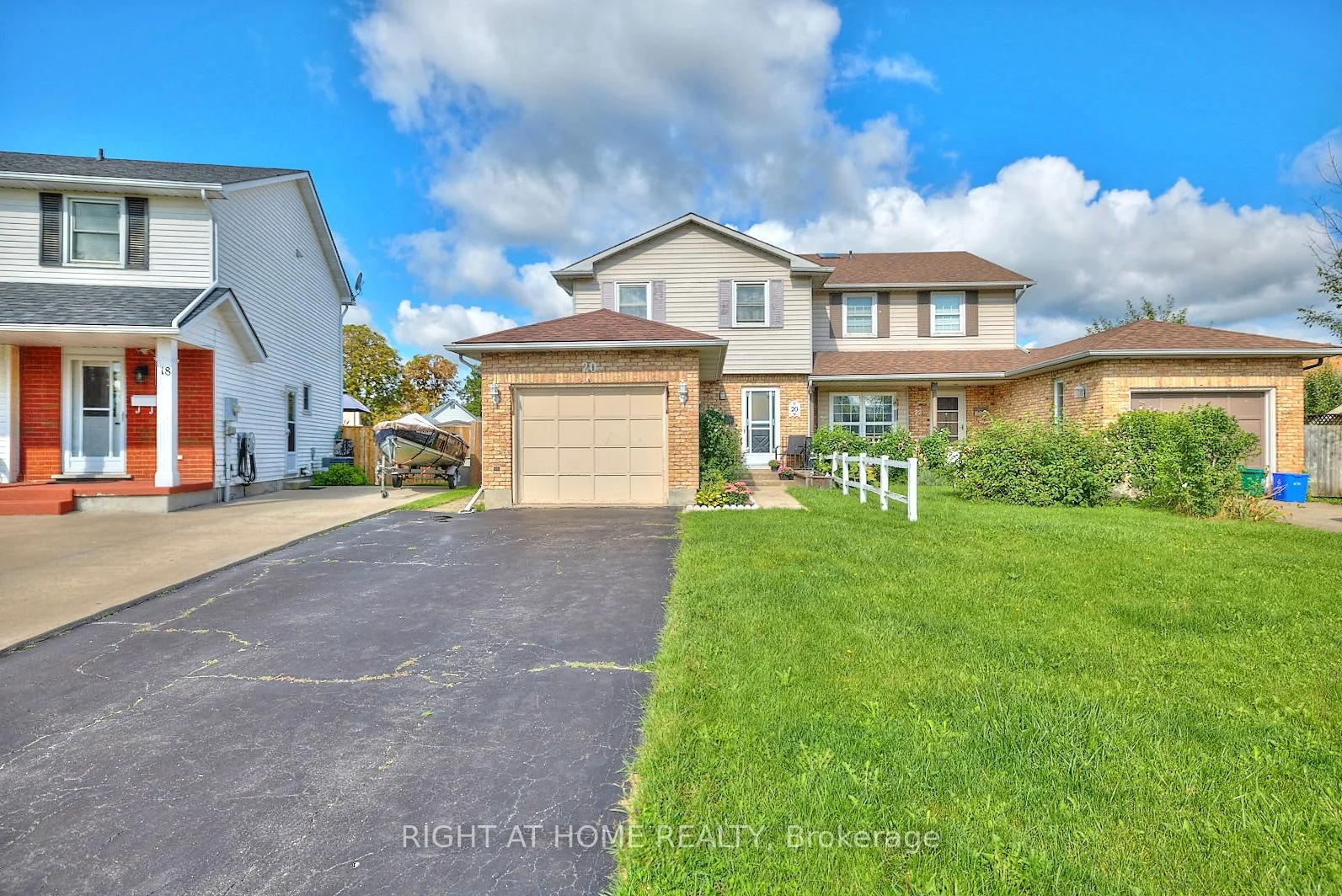 Semi-Detached in Welland