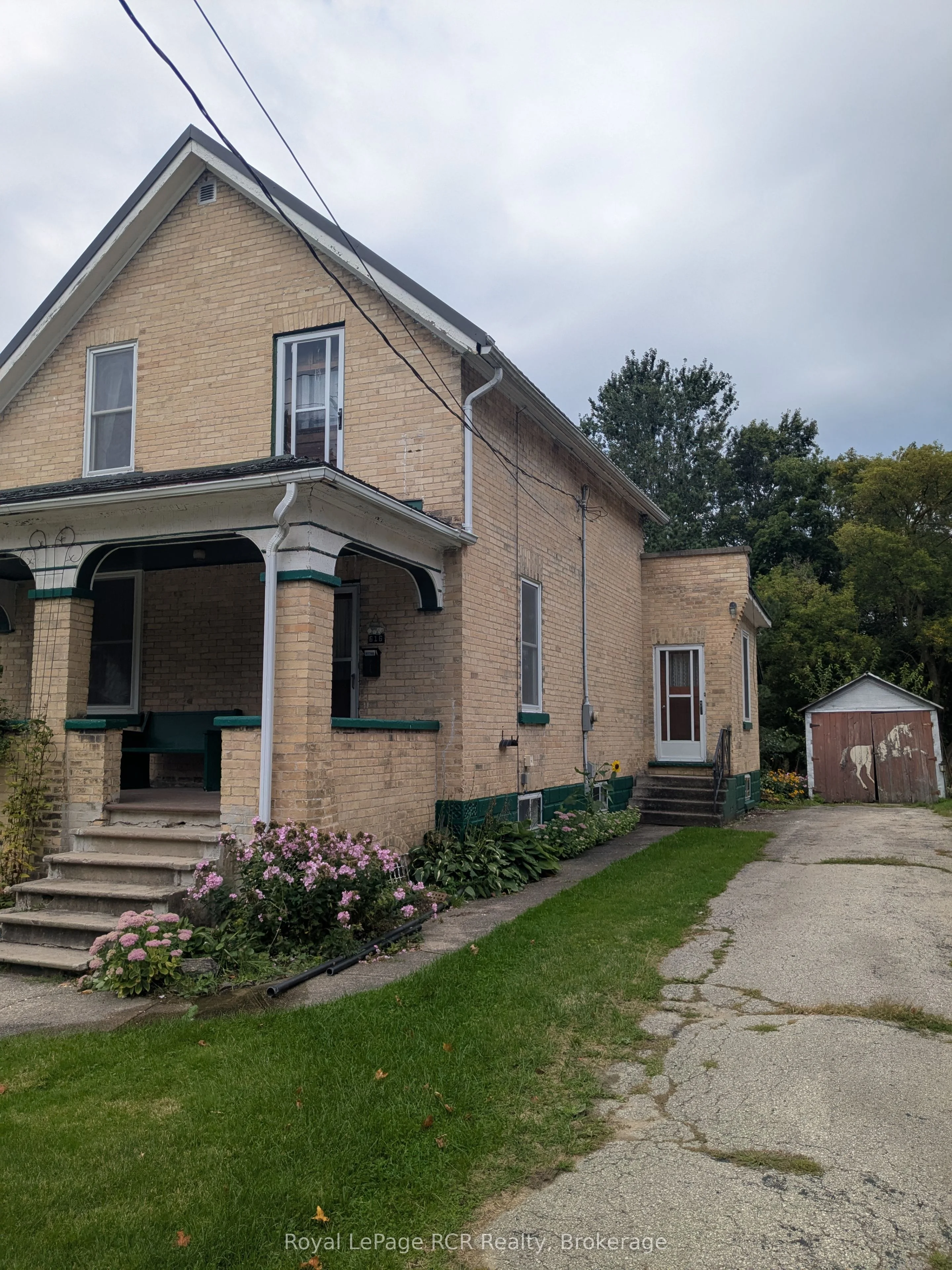 616 9th Avenue, Hanover, On N4n 2m8