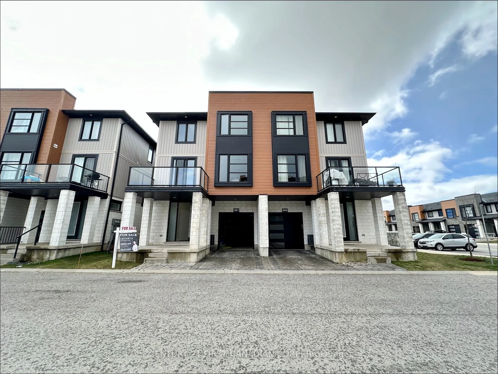 961 Manhattan Way, London North, ON N6G 0J7