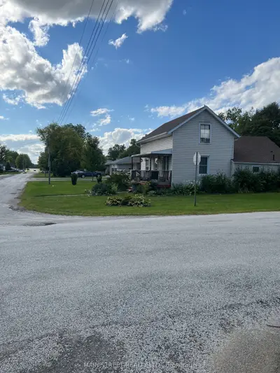 Detached in Plympton-Wyoming