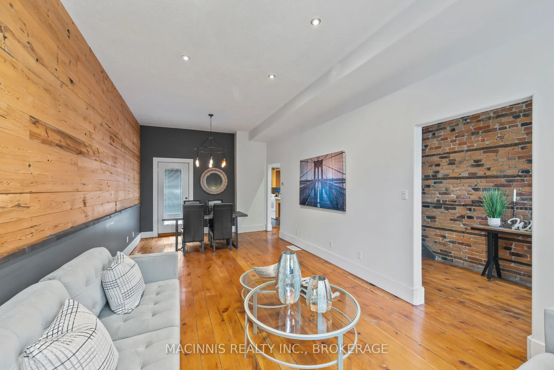 64 Bay Street, Kingston, ON K7K 1H6