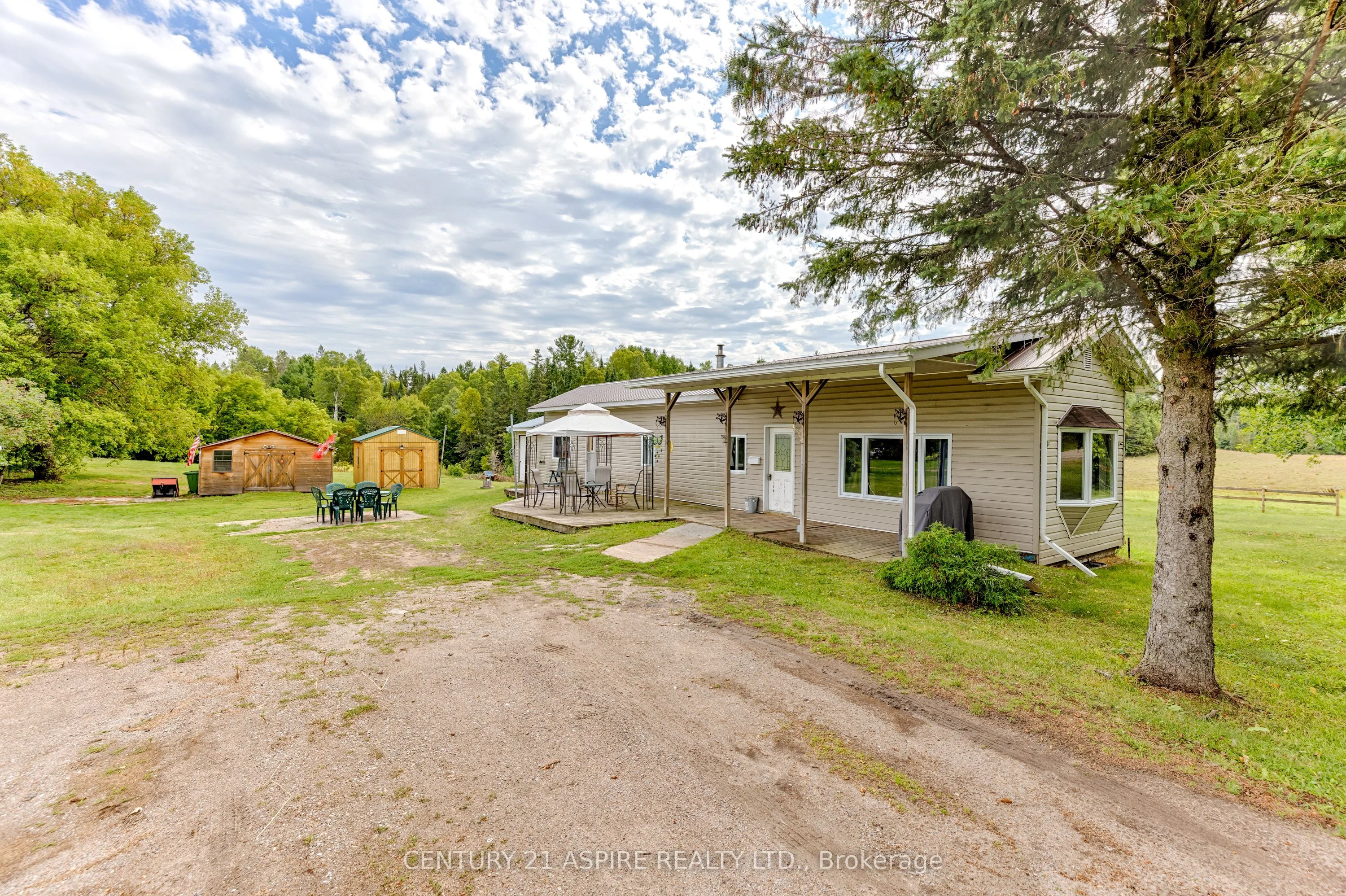 3240 Doran Road, Laurentian Valley, ON K8A 6W8
