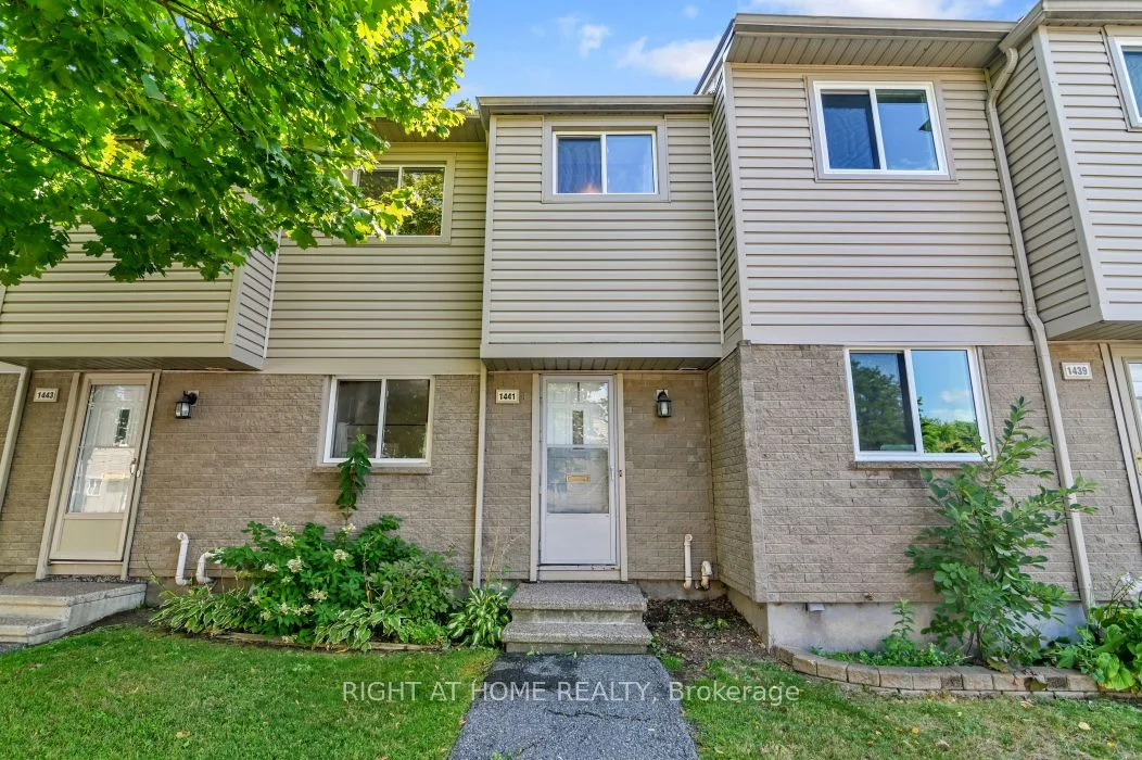 1441 Perez Crescent, Cyrville - Carson Grove - Pineview, ON K1J 8V3