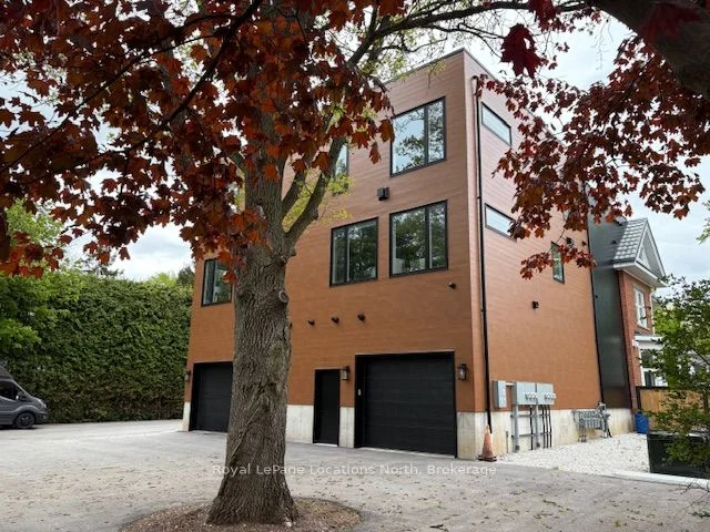 20 Alice Street E 4, Blue Mountains, On N0h 2p0