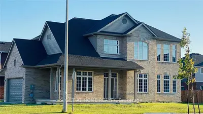 Detached in Niagara Falls