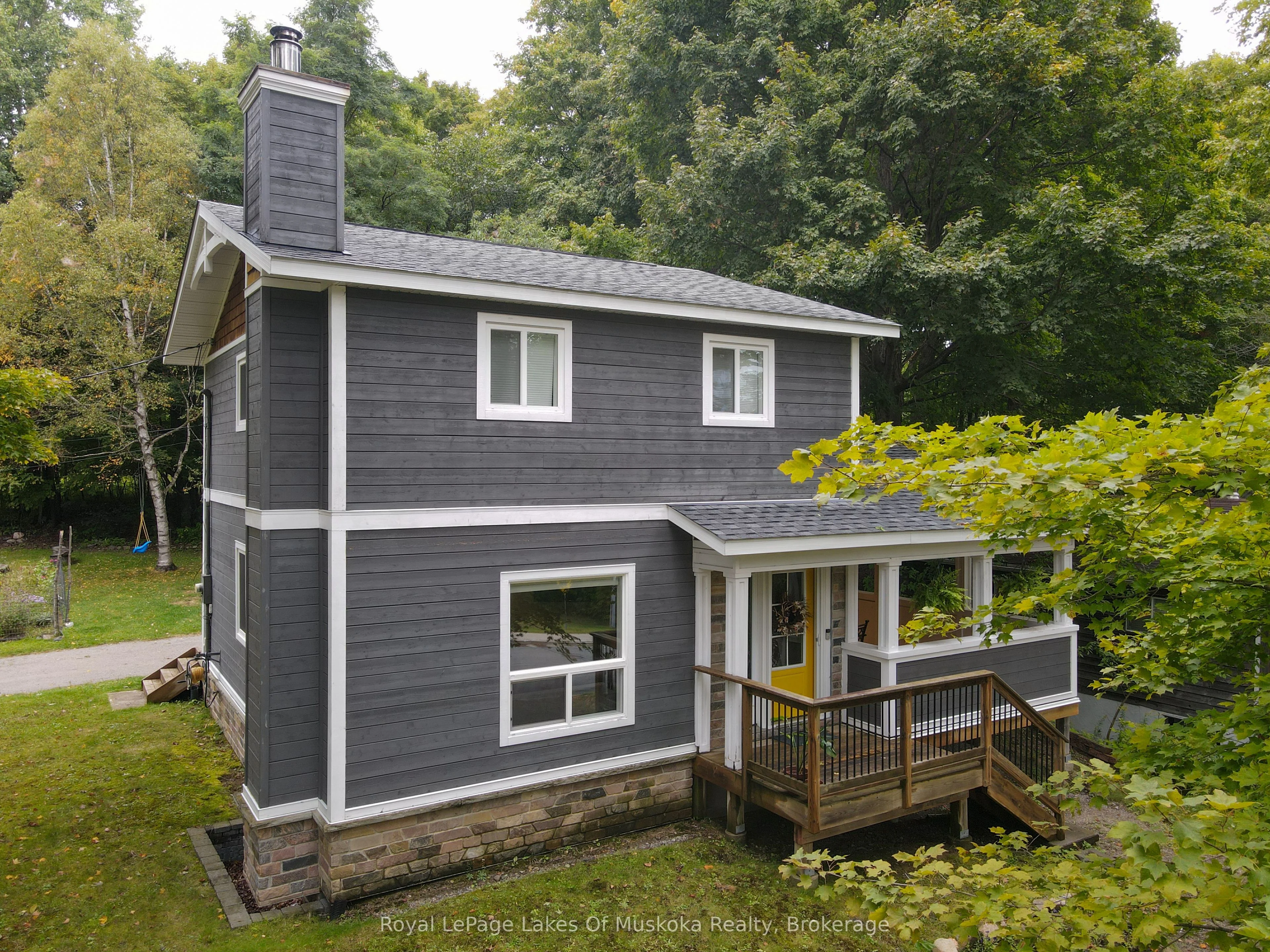 38 Florence Street W, Huntsville, ON P1H 1V4