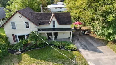 Detached in Prince Edward County