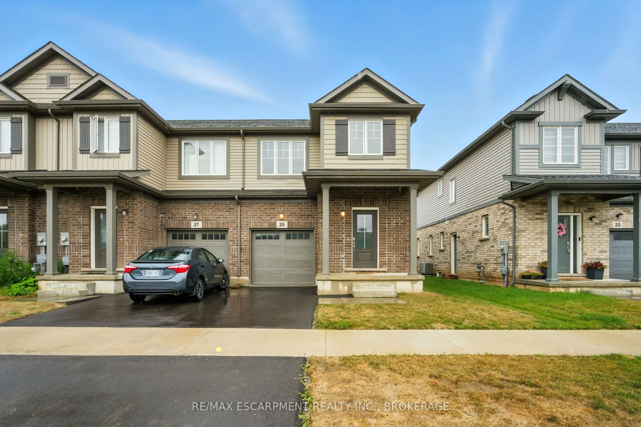 Att/Row/Townhouse in Pelham