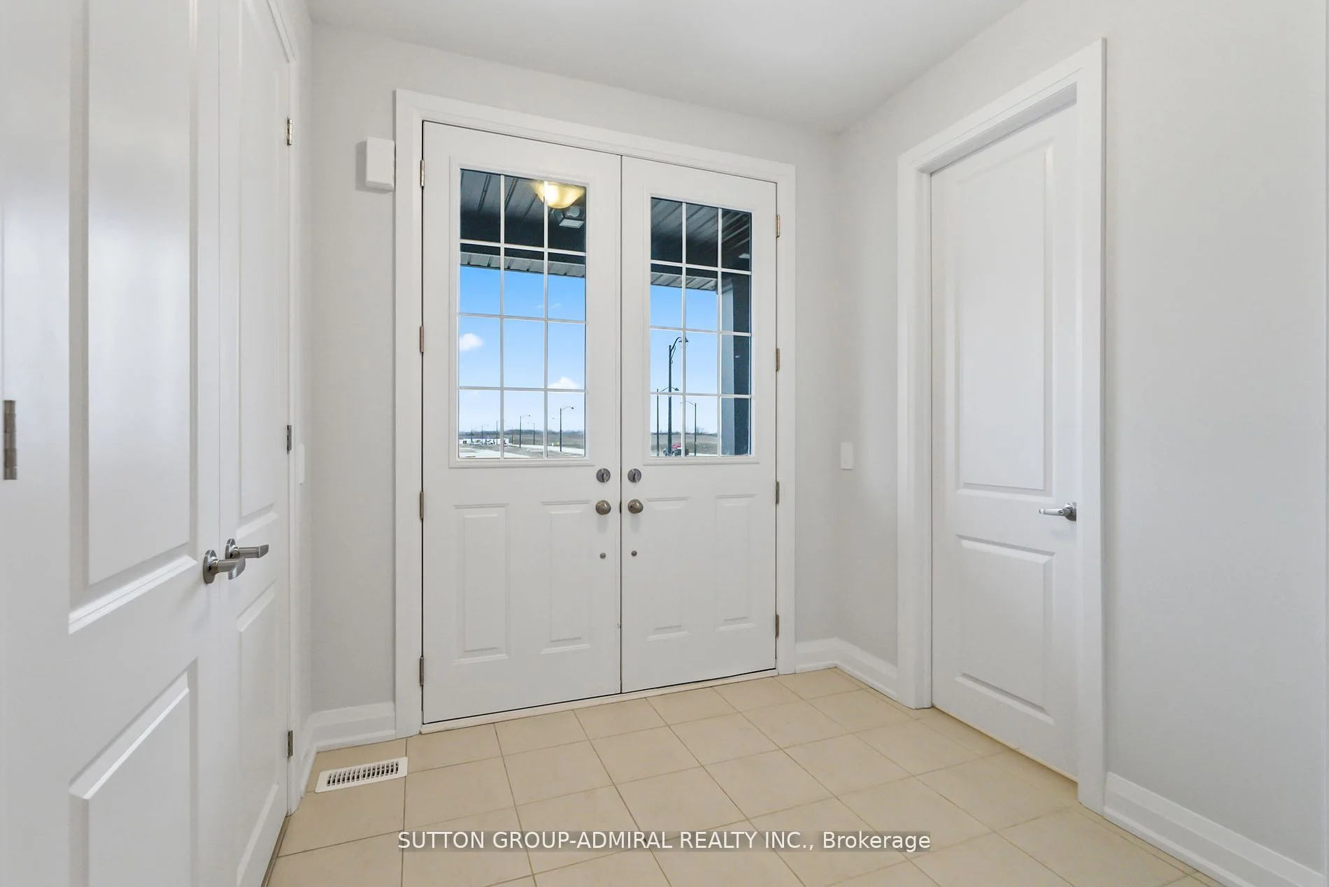 32 Mckay Avenue, Kawartha Lakes, On K9v 0r2