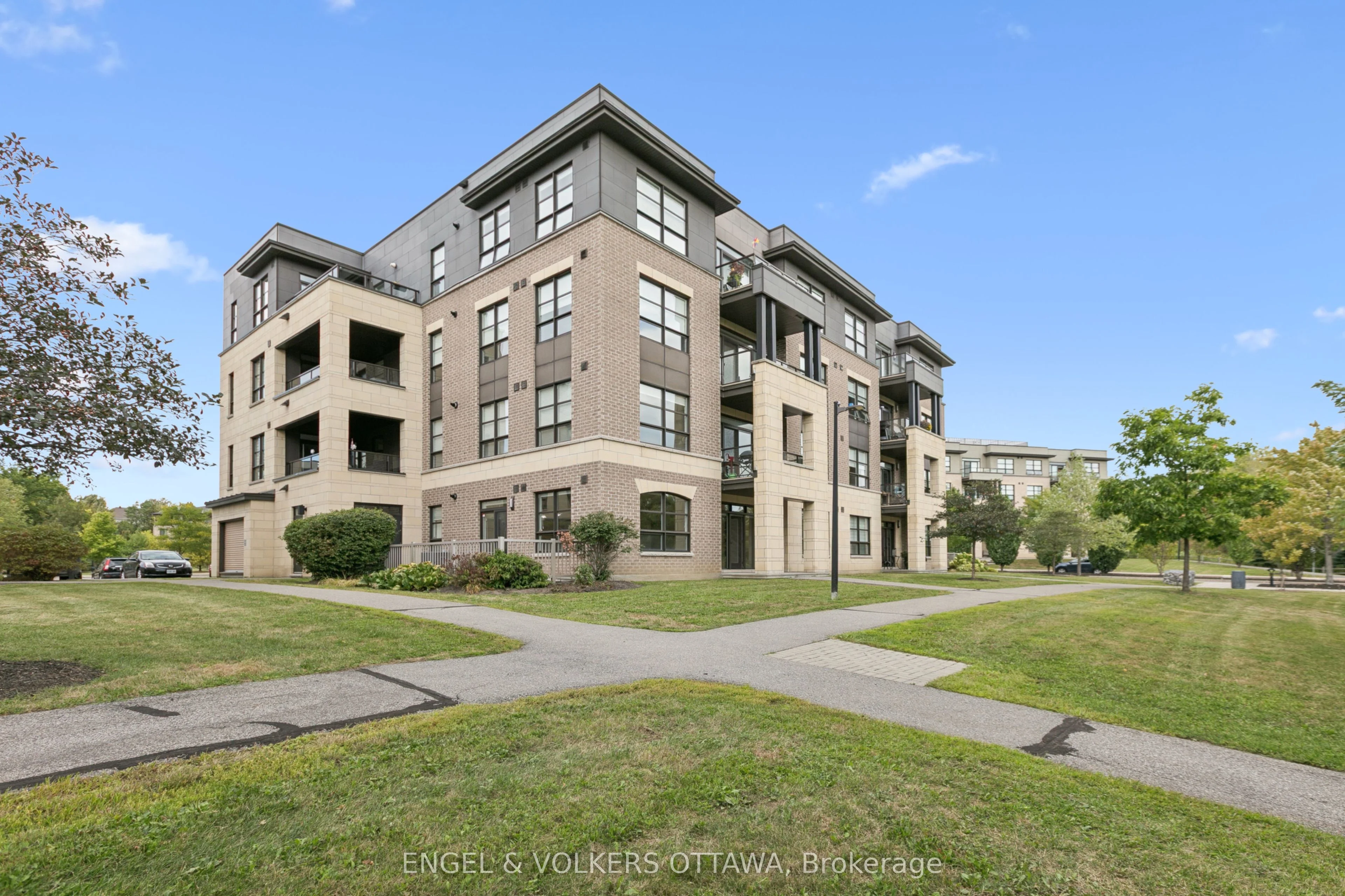 160 Montblanc Private 101, Orleans - Convent Glen and Area, ON K1C 0B8