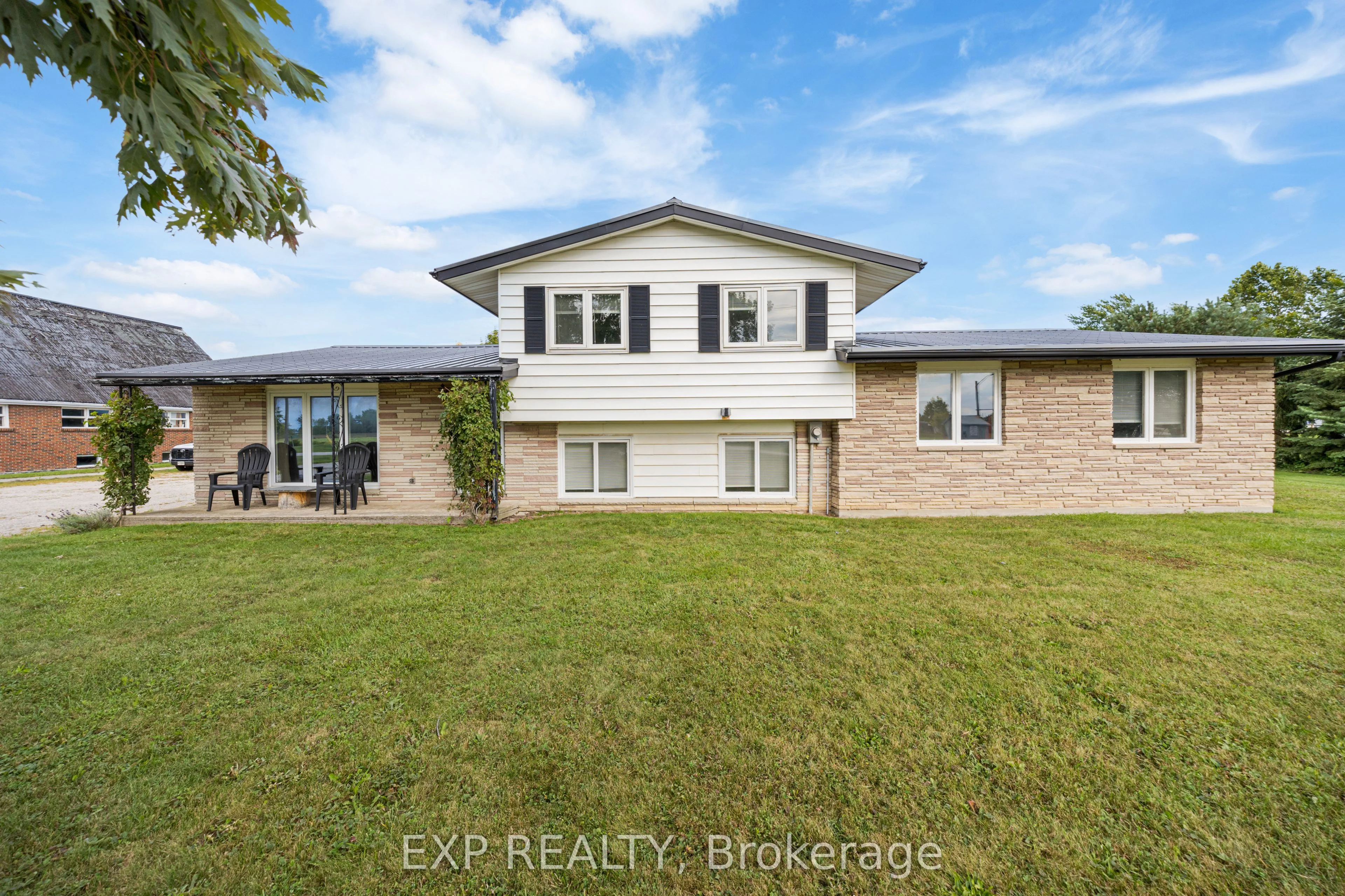 7884 Rawlings Road, Lambton Shores, On N0n 1j0