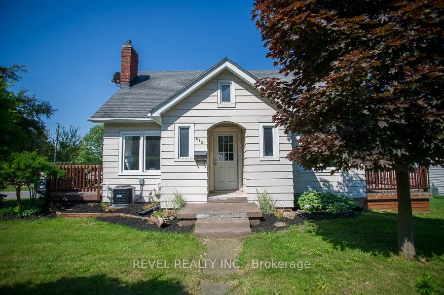 612 James Street, Norfolk, On N4b 2c4