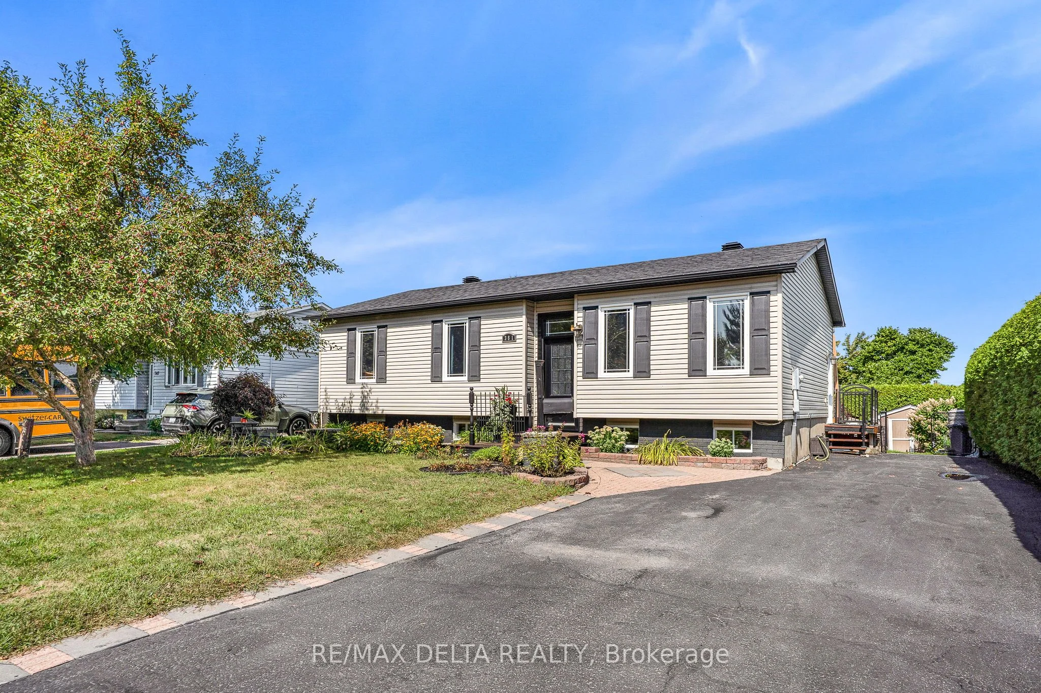 381 Dalrymple Drive, Clarence-Rockland, ON K4K 1G9