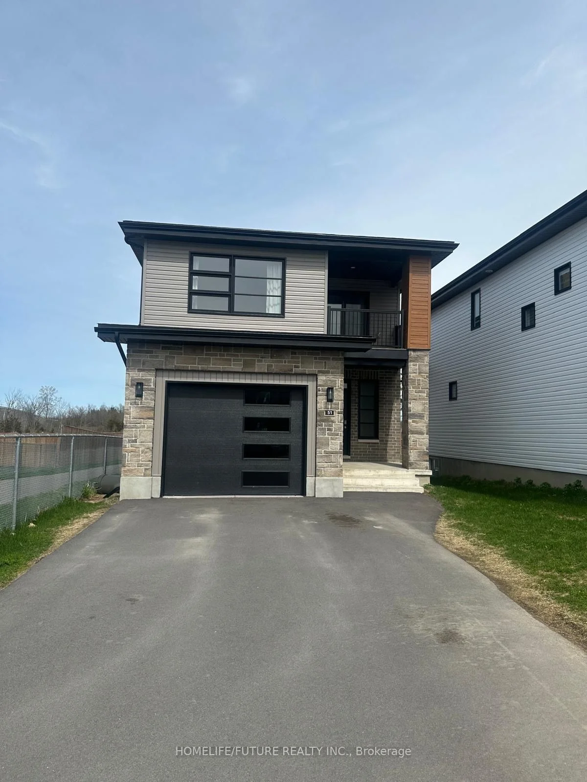 51 Erie Court, Loyalist, On K7n 0e3
