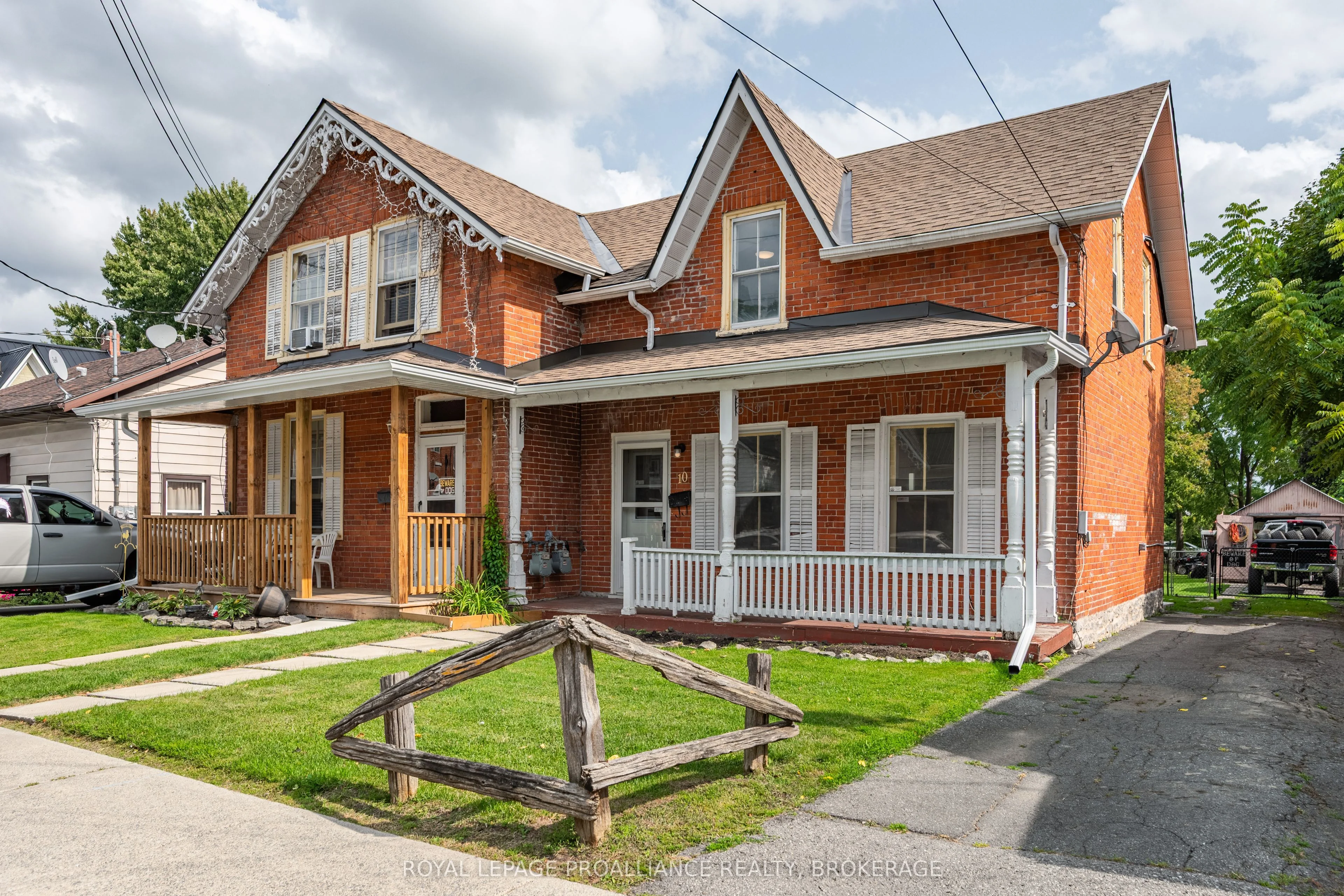 10-12 Thomas Street E, Greater Napanee, ON K7R 1K6