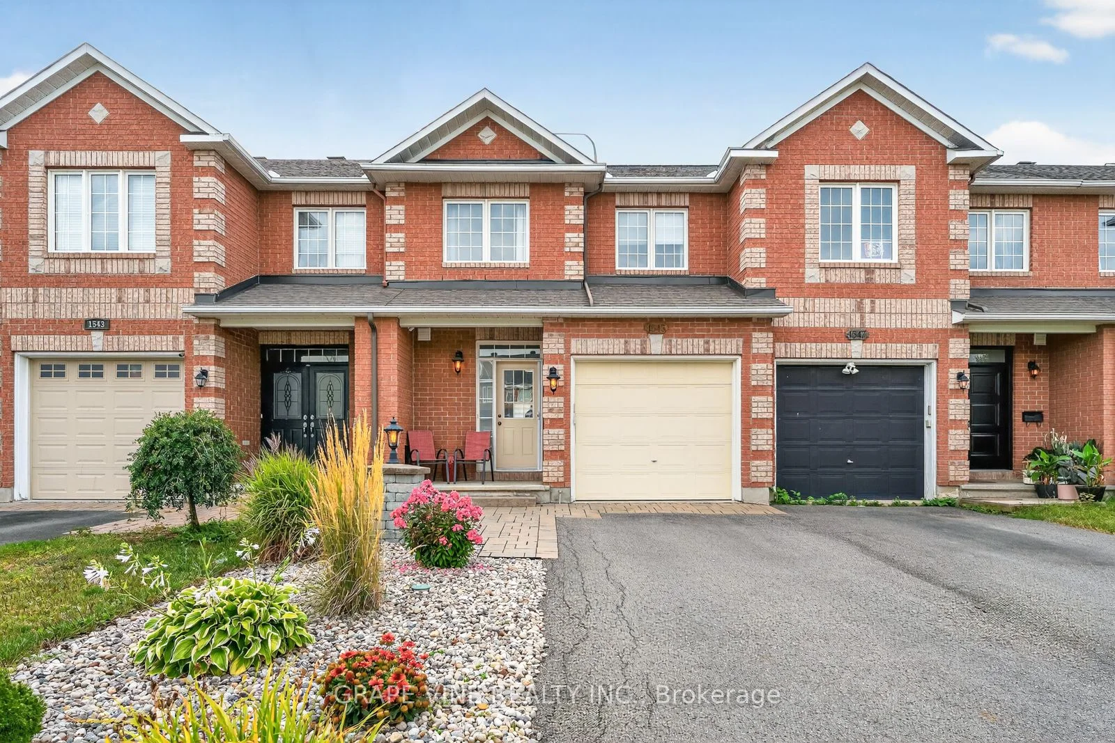 1545 Demeter Street, Orleans - Cumberland and Area, ON K4A 4Y9