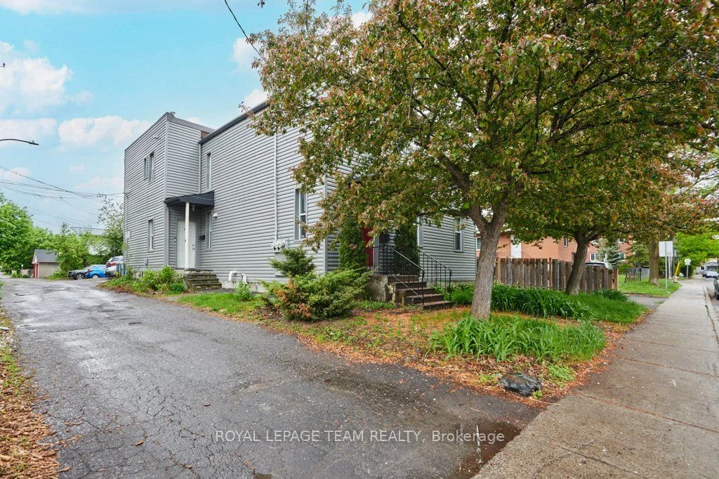 62 Laurel Street, West Centre Town, ON K1Y 3E2