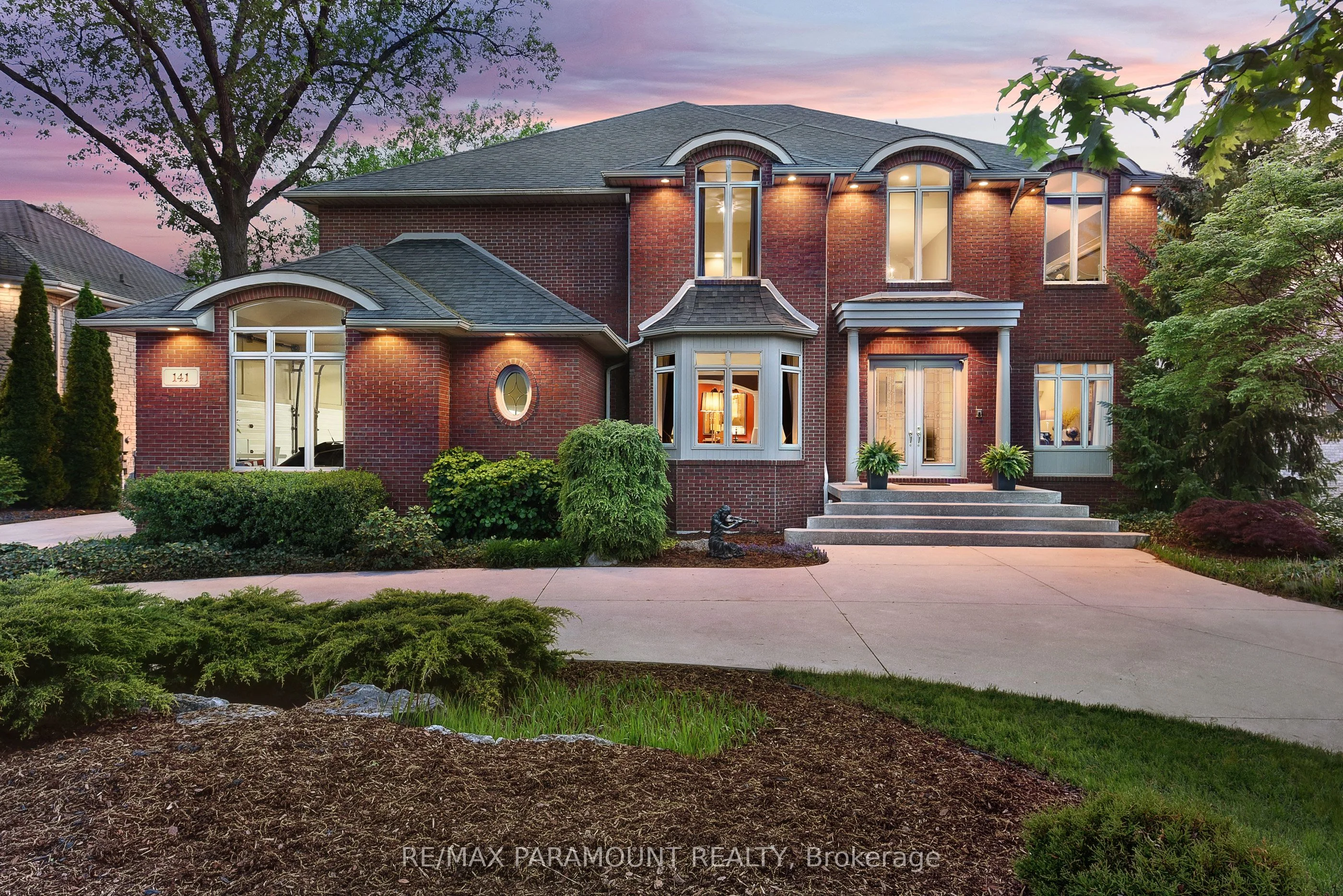 141 Clubview Drive, Amherstburg, ON N9V 3Z2