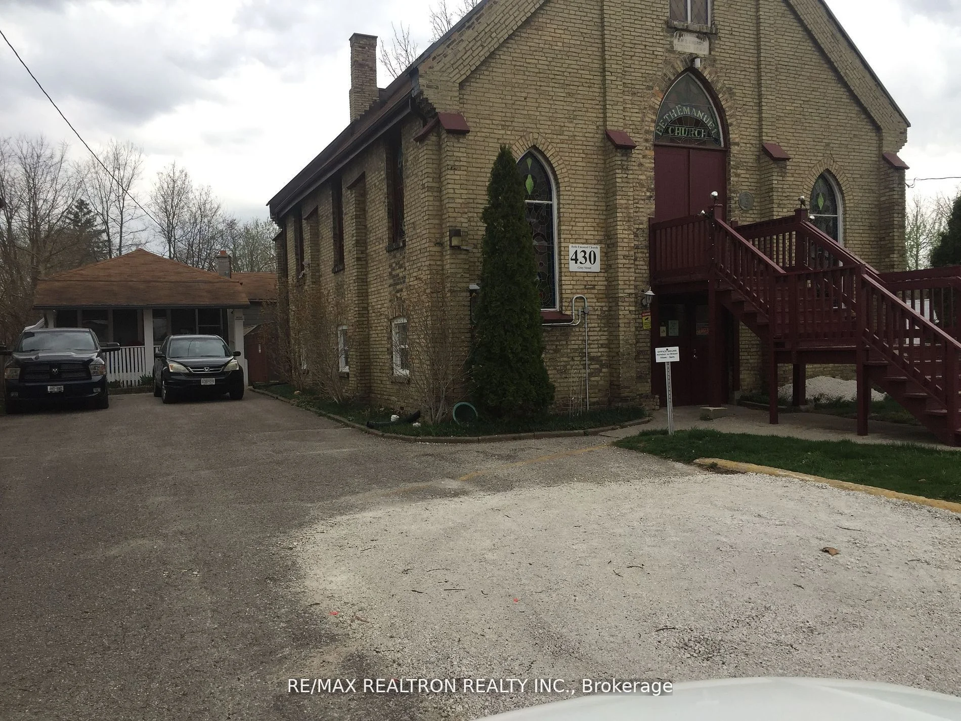 430-432 Grey Street, London East, On N6b 1h3
