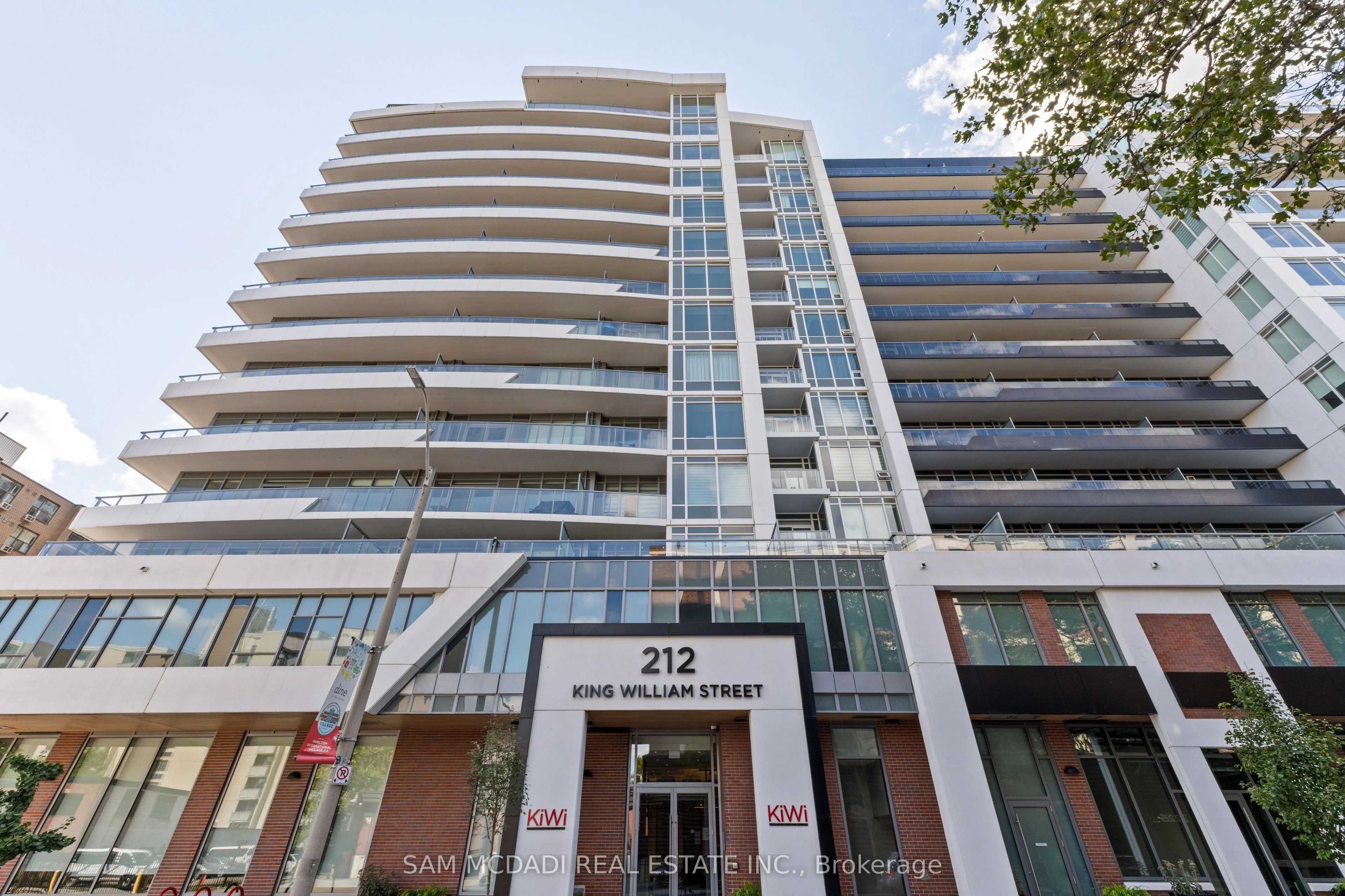 Condo Apartment in Hamilton