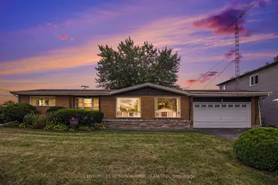 Detached in North Stormont