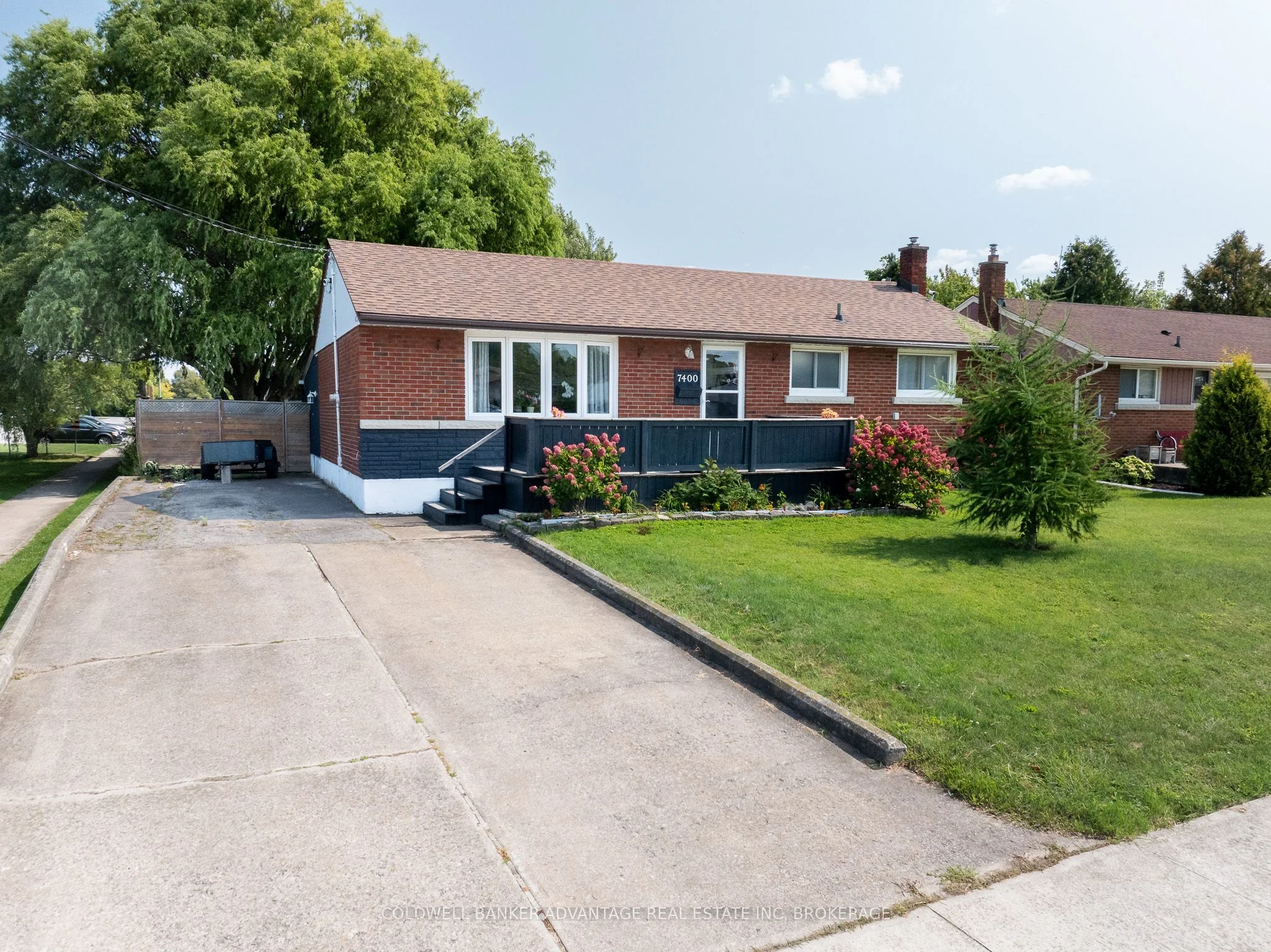 7400 Merritt Avenue, Niagara Falls, ON L2G 5C5