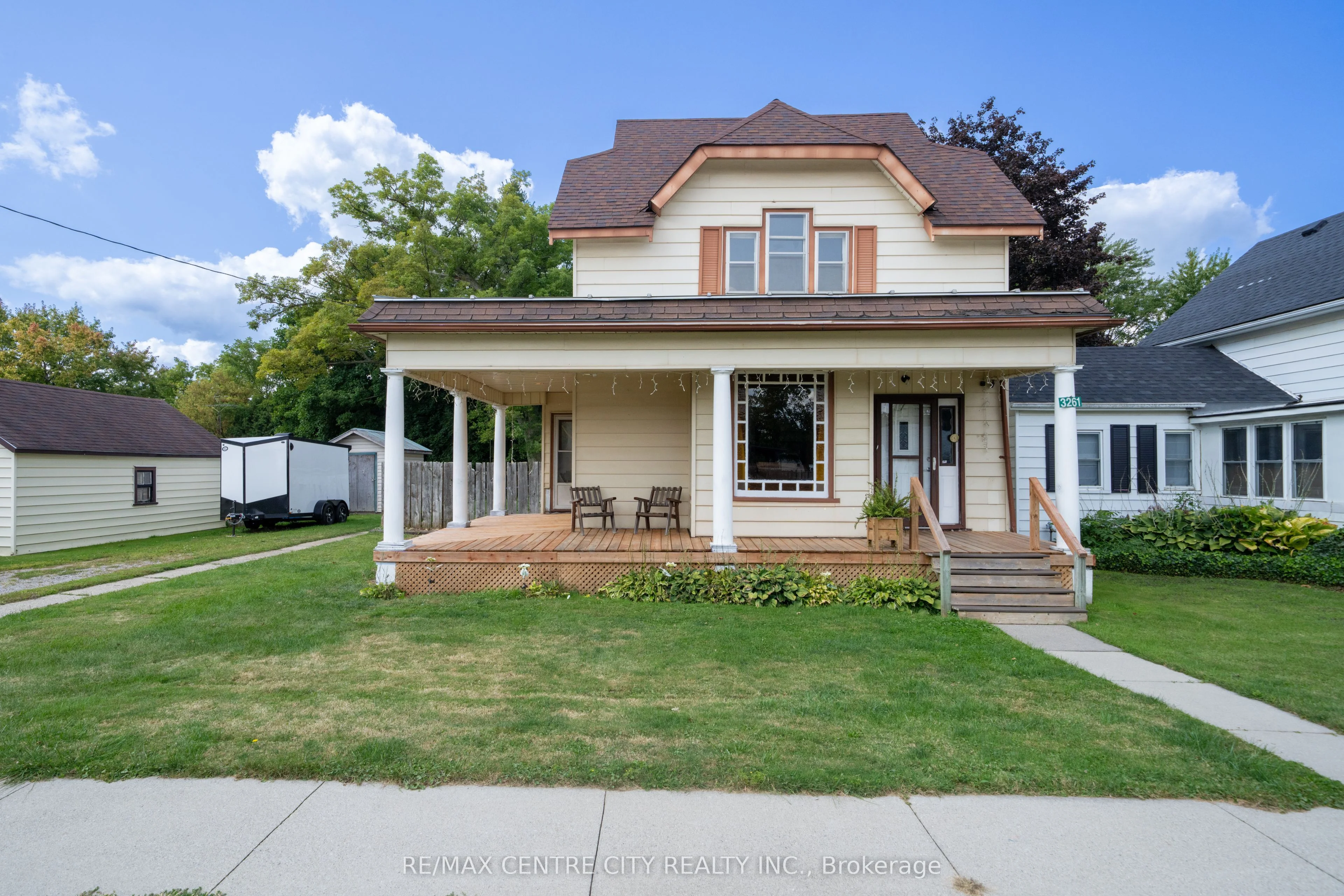 3261 Elgin Street, Brooke-Alvinston, ON N0N 1A0