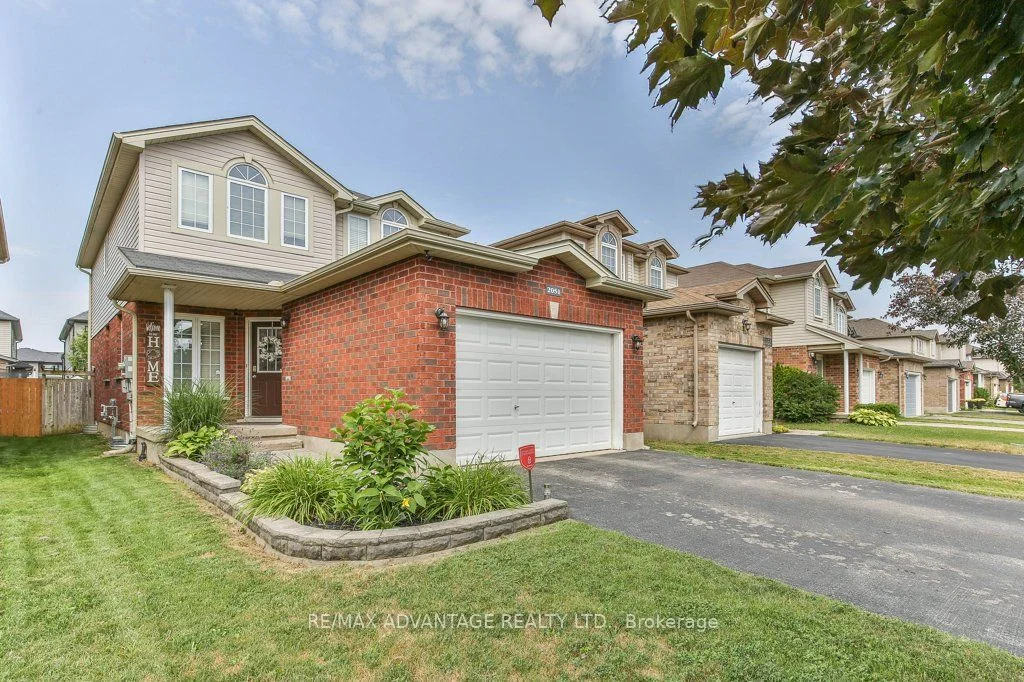 2051 Foxwood Avenue, London North, ON N6G 0C6