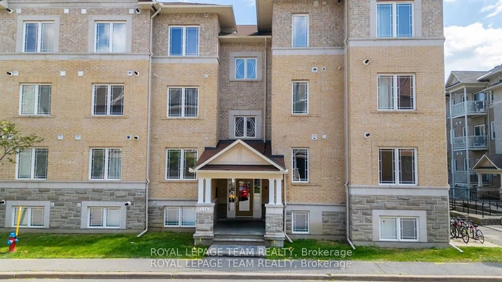 236 Paseo Private 4, South of Baseline to Knoxdale, ON K2G 4N7