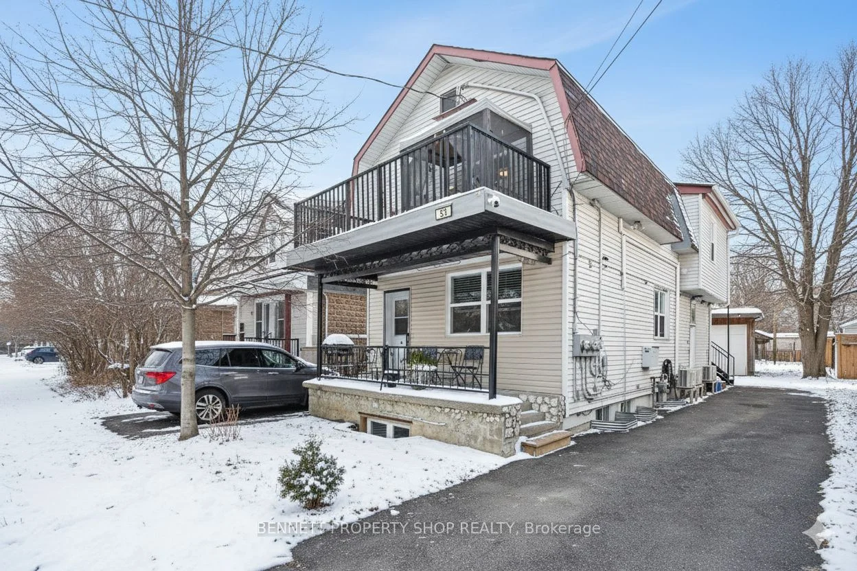 53 Laval Street, Vanier And Kingsview Park, On K1l 7z7