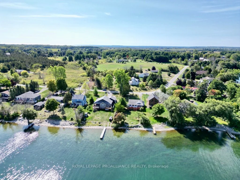211 Prinyers Cove Crescent, Prince Edward County, ON K0K 2T0