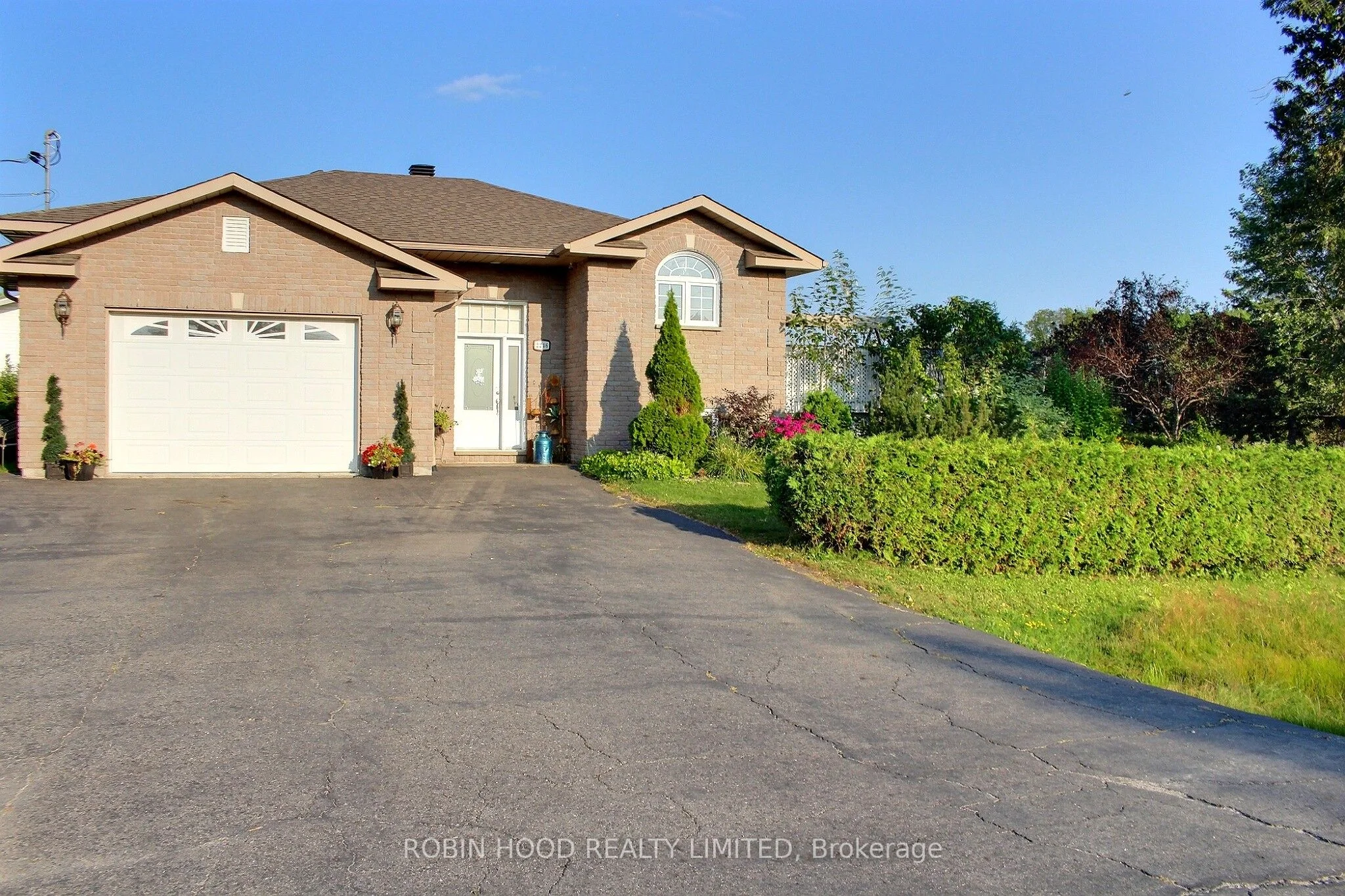 2246 Fleming Street, Greater Sudbury, ON P3N 1L7