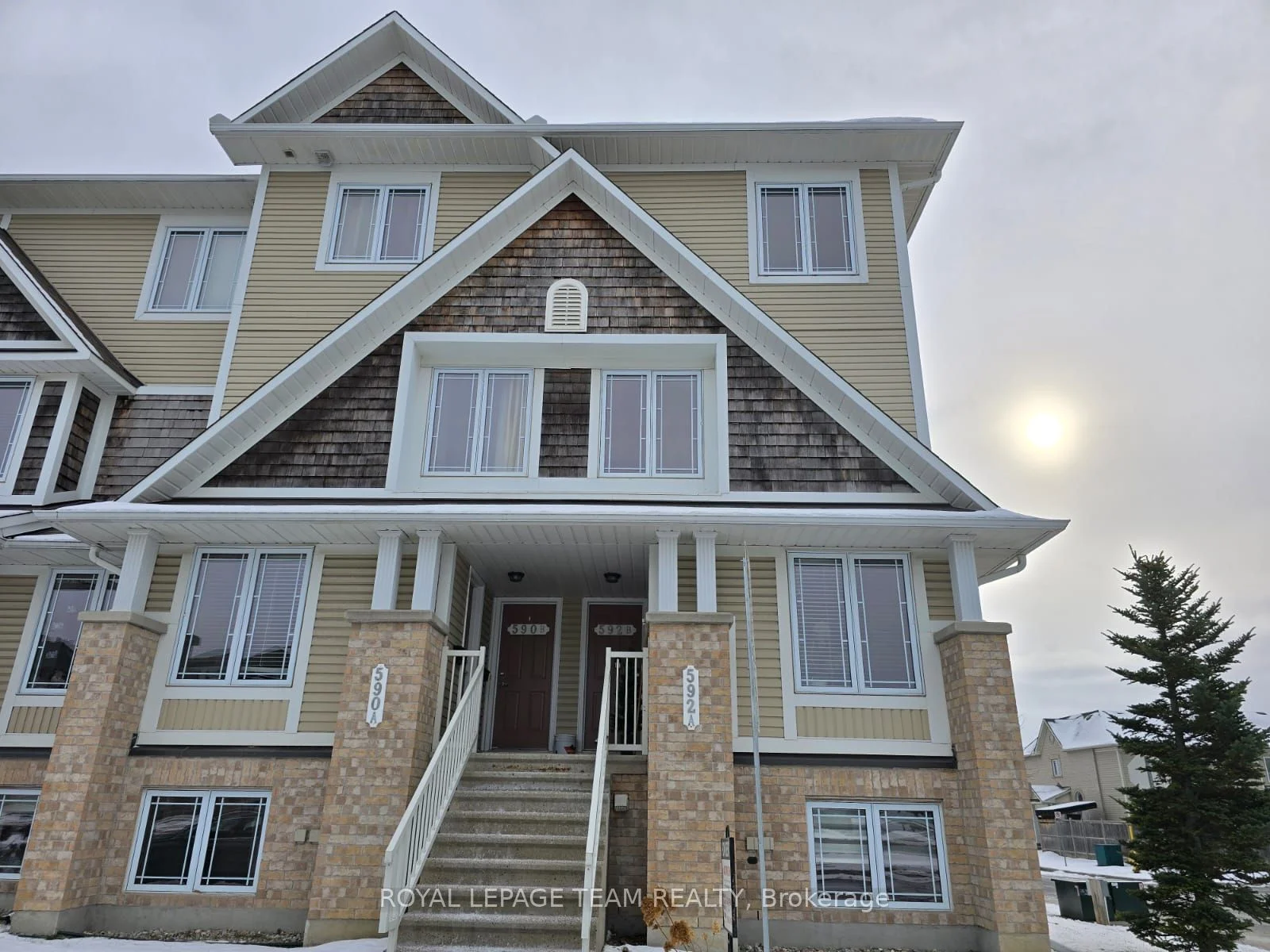 Condo Apartment in Barrhaven
