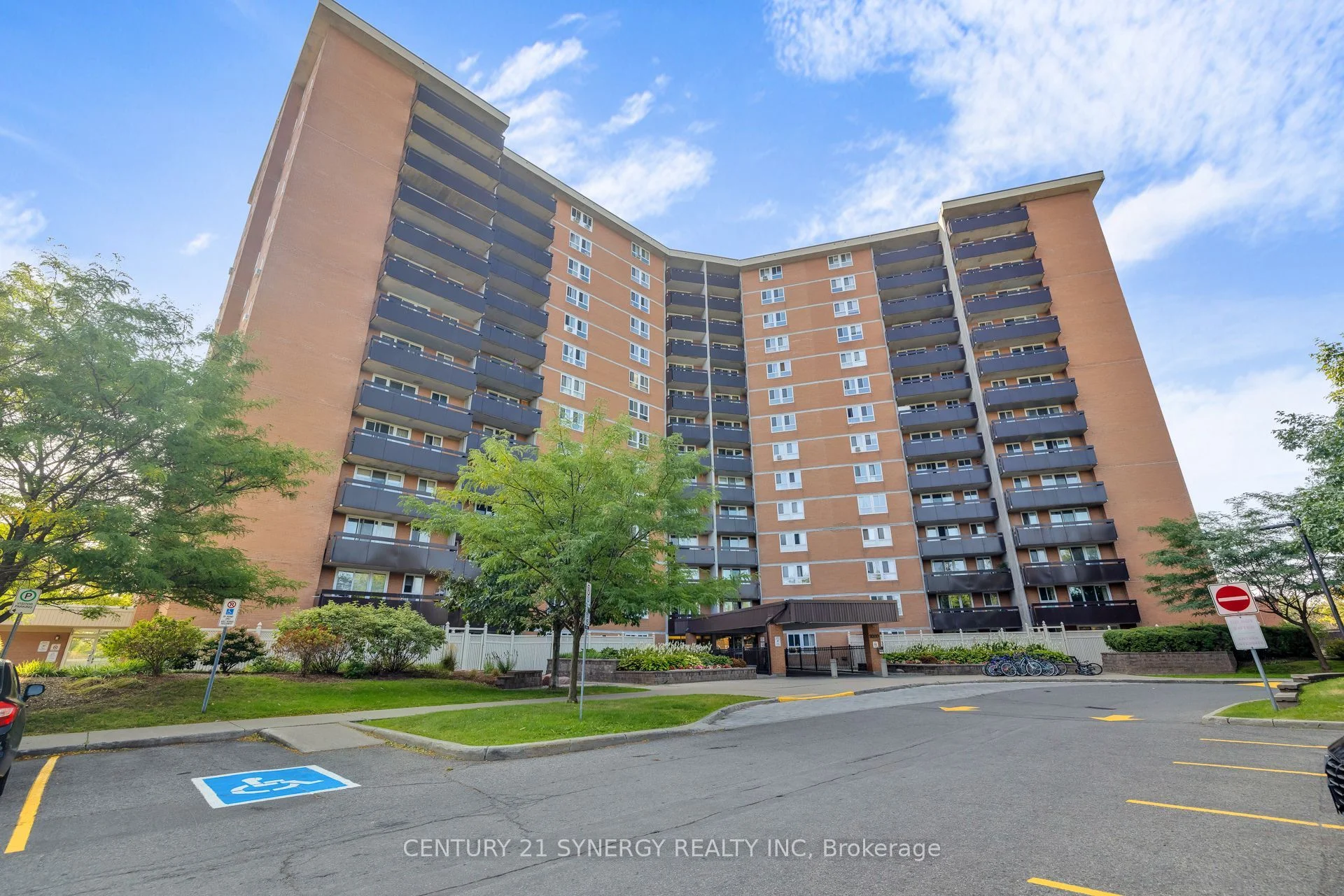2000 Jasmine Crescent 412, Beacon Hill North - South and Area, ON K1J 8K4