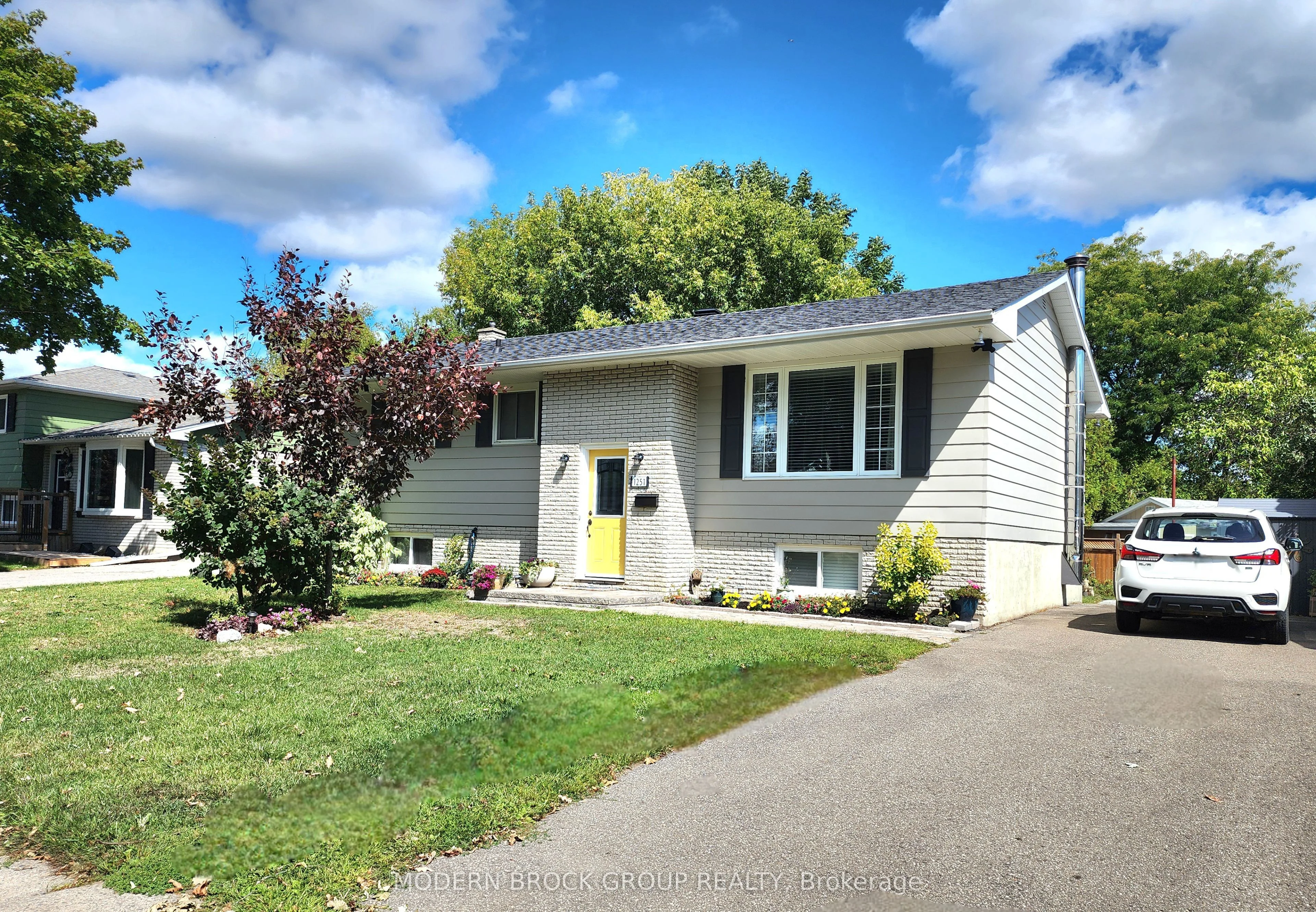 1251 Peden Boulevard, Brockville, ON K6V 3K5