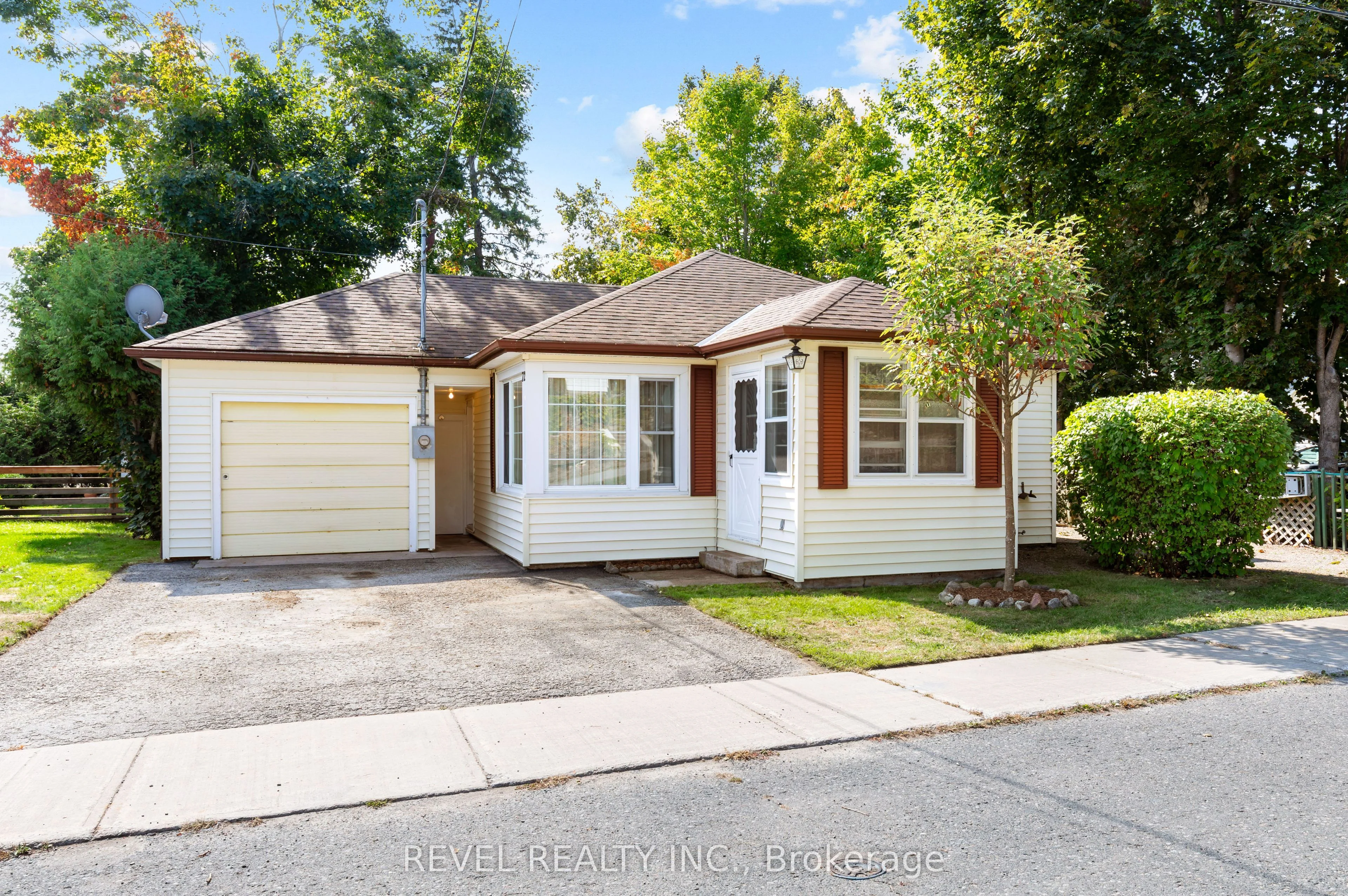 72 King Street, Kawartha Lakes, On K0m 2t0