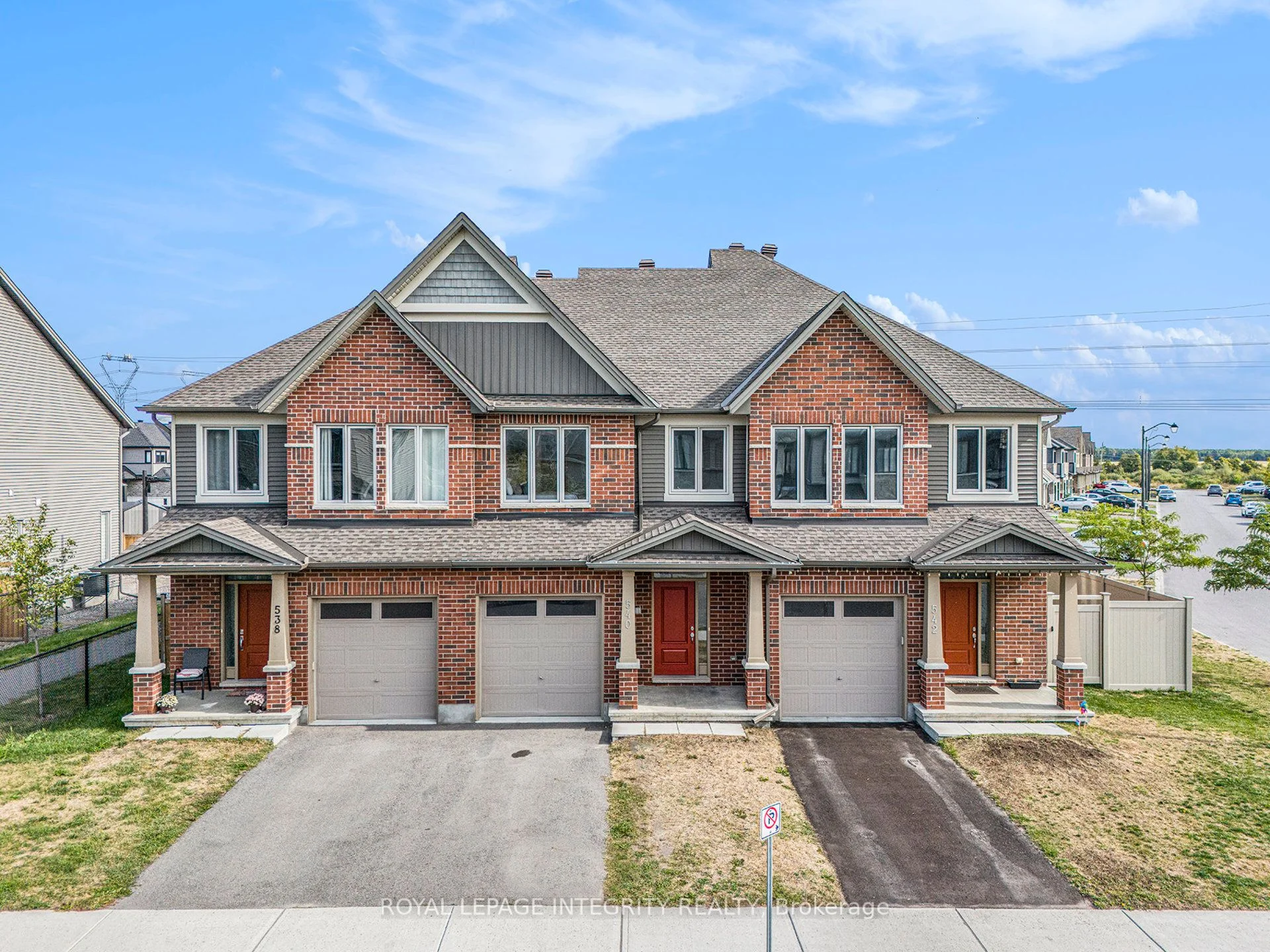 Att/Row/Townhouse in Stittsville - Munster - Richmond