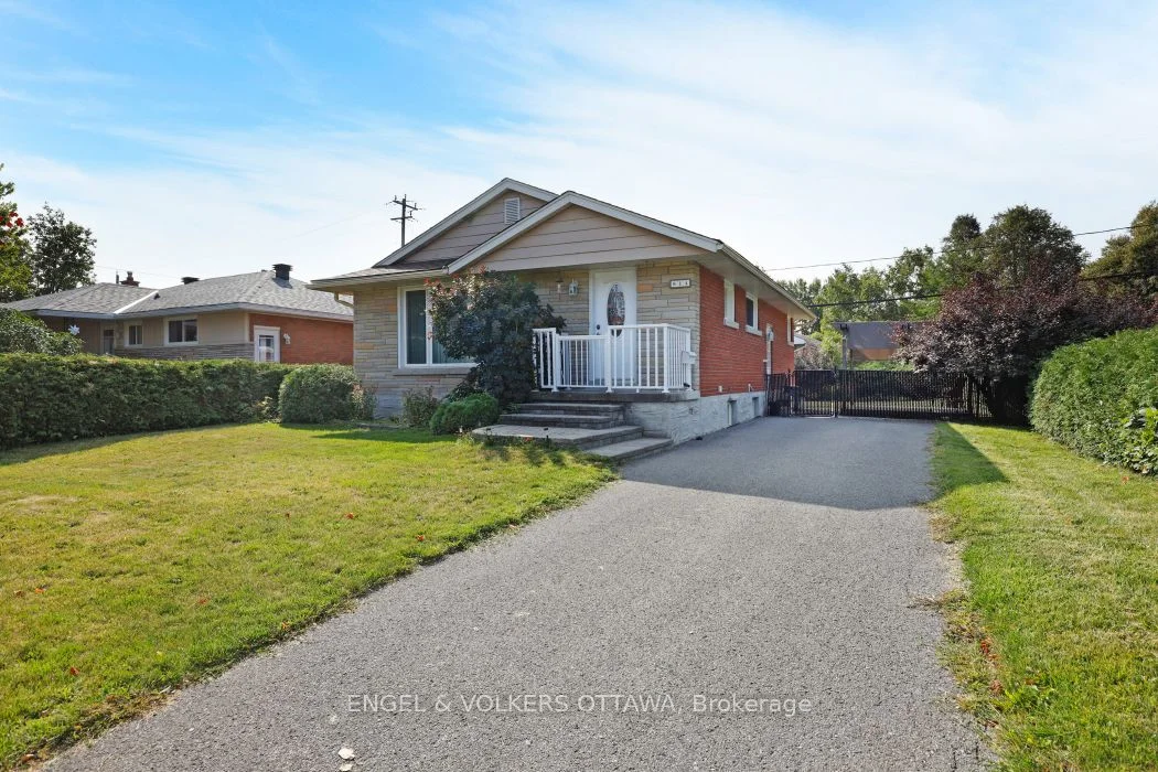 814 Pleasant Park Road, Elmvale Acres and Area, ON K1G 1Y9