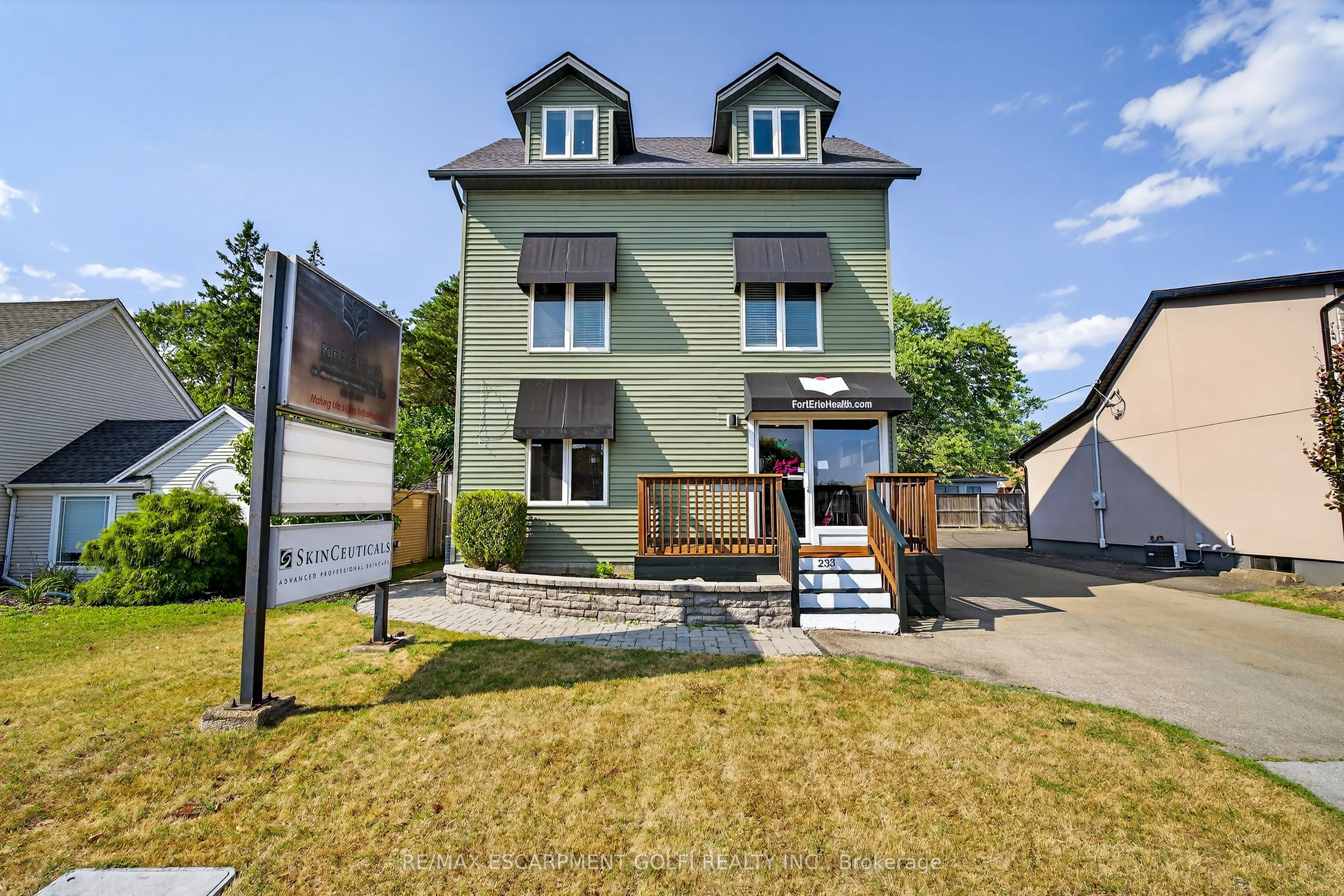 233 Garrison Road, Fort Erie, ON L2A 1M8