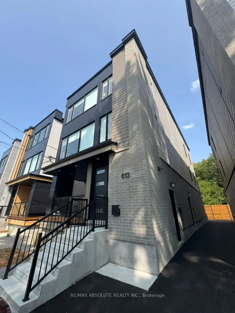 613 Parkview Road 4, Westboro - Hampton Park, ON K1Z 6E6